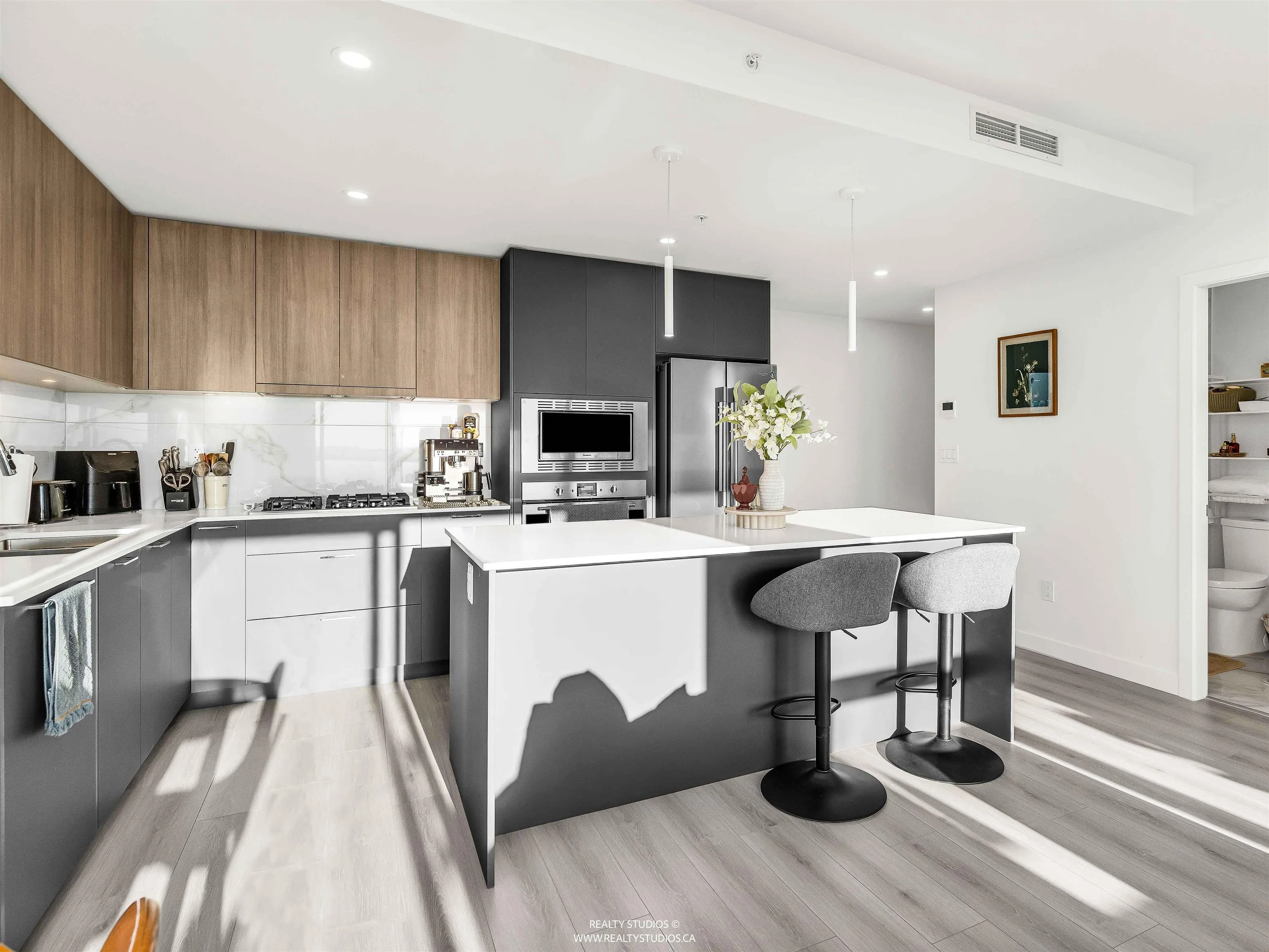 8551 201 Street #608