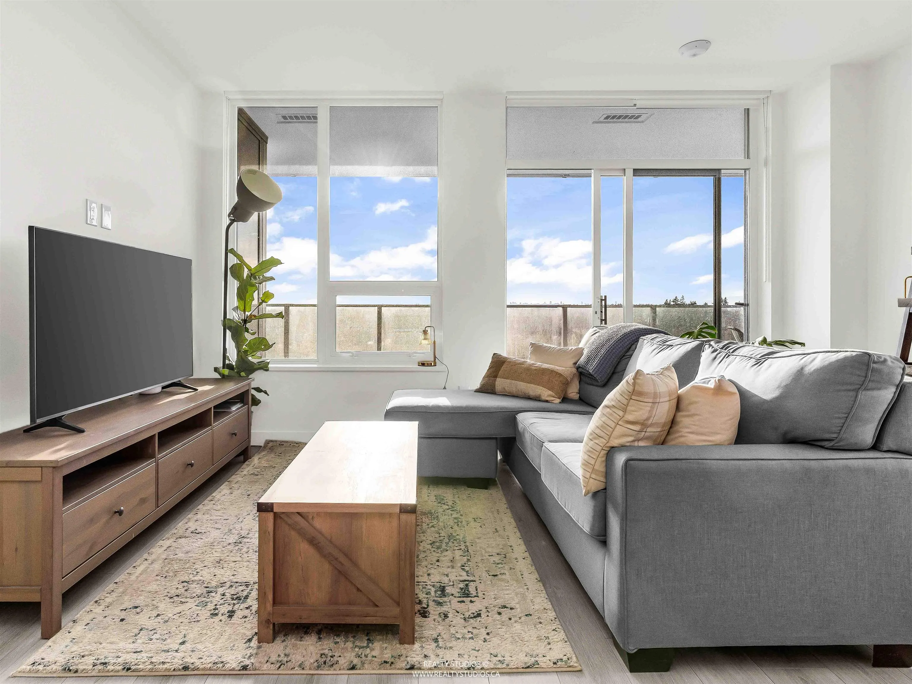 8551 201 Street #608