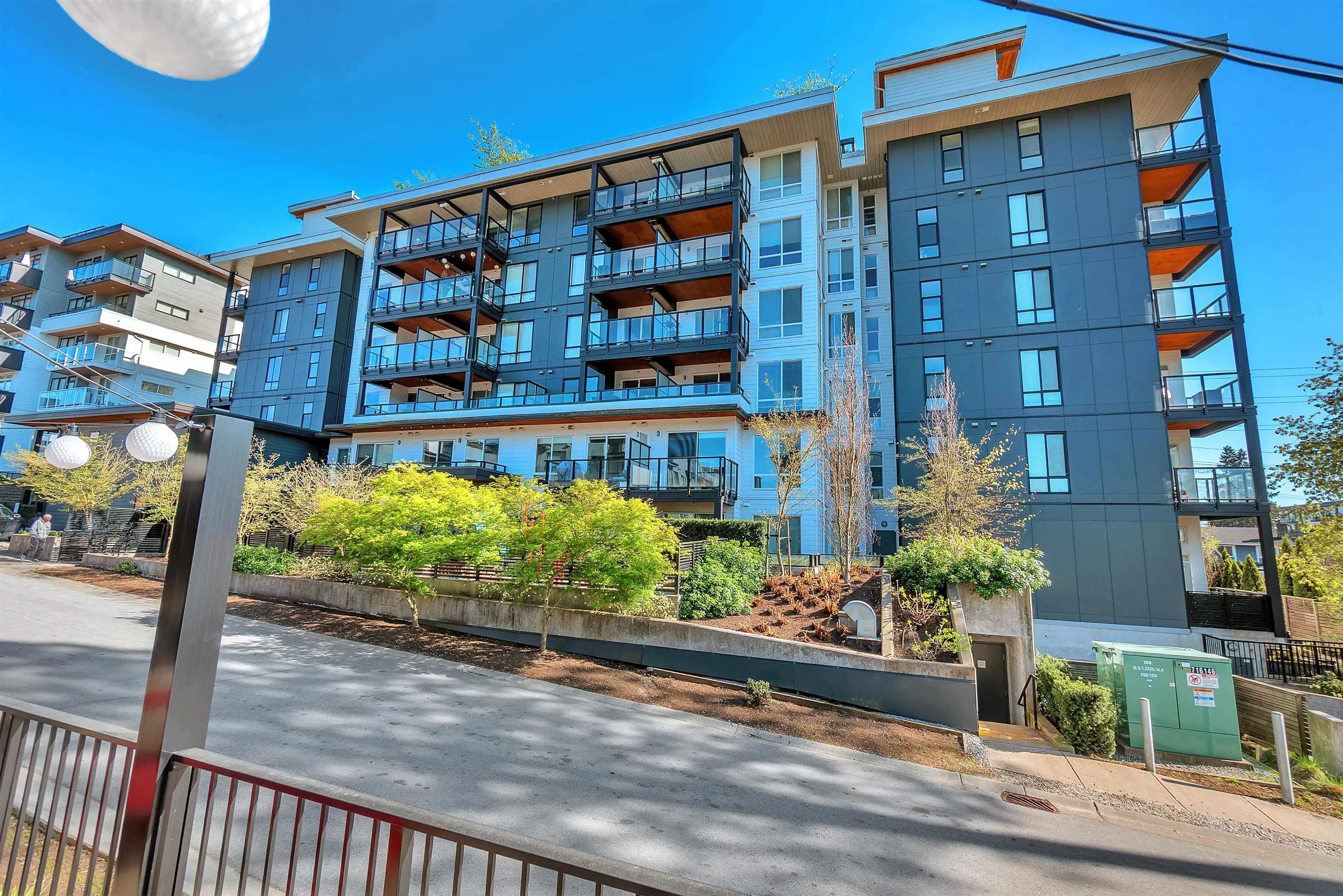 707 Como Lake Avenue #212