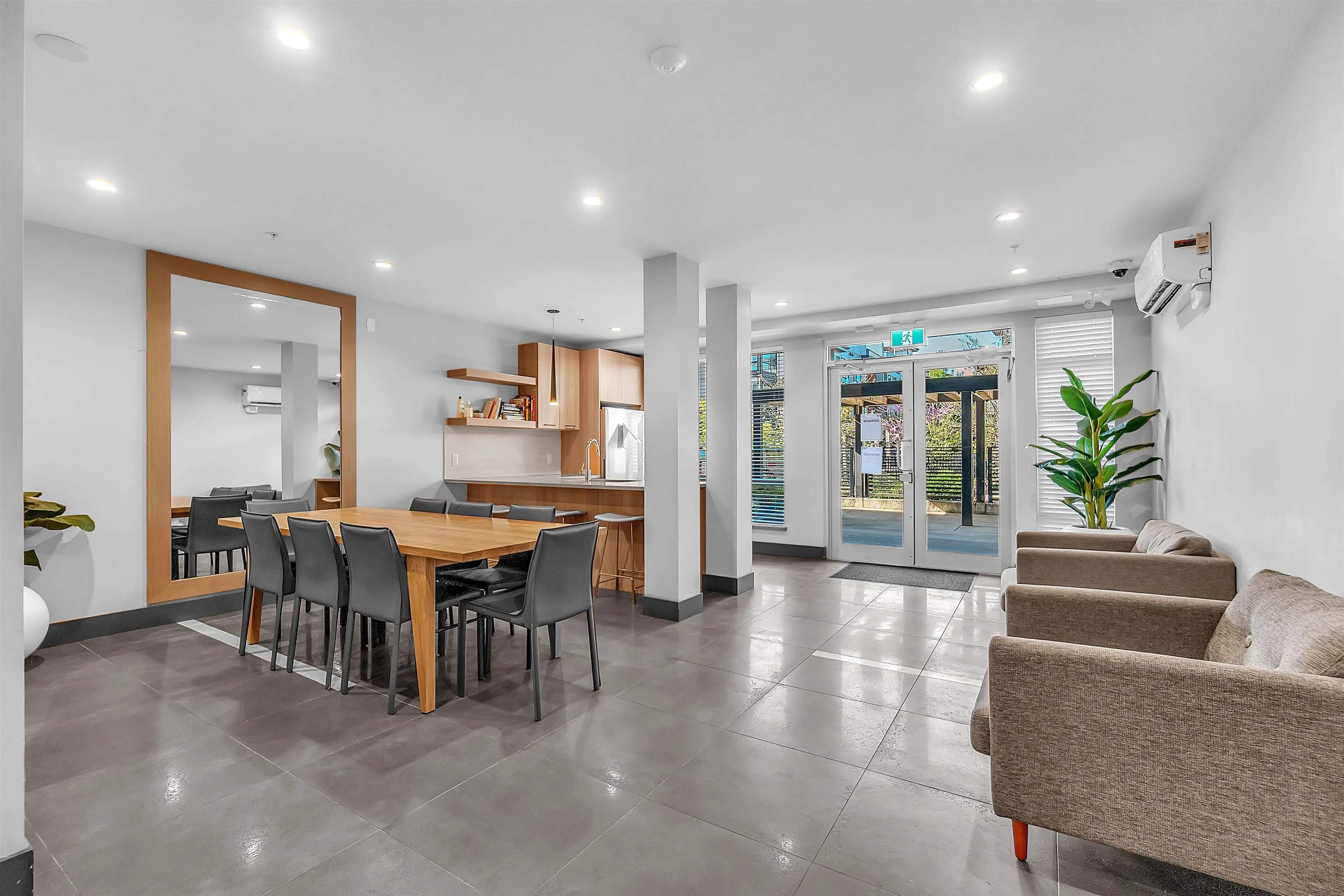 707 Como Lake Avenue #212