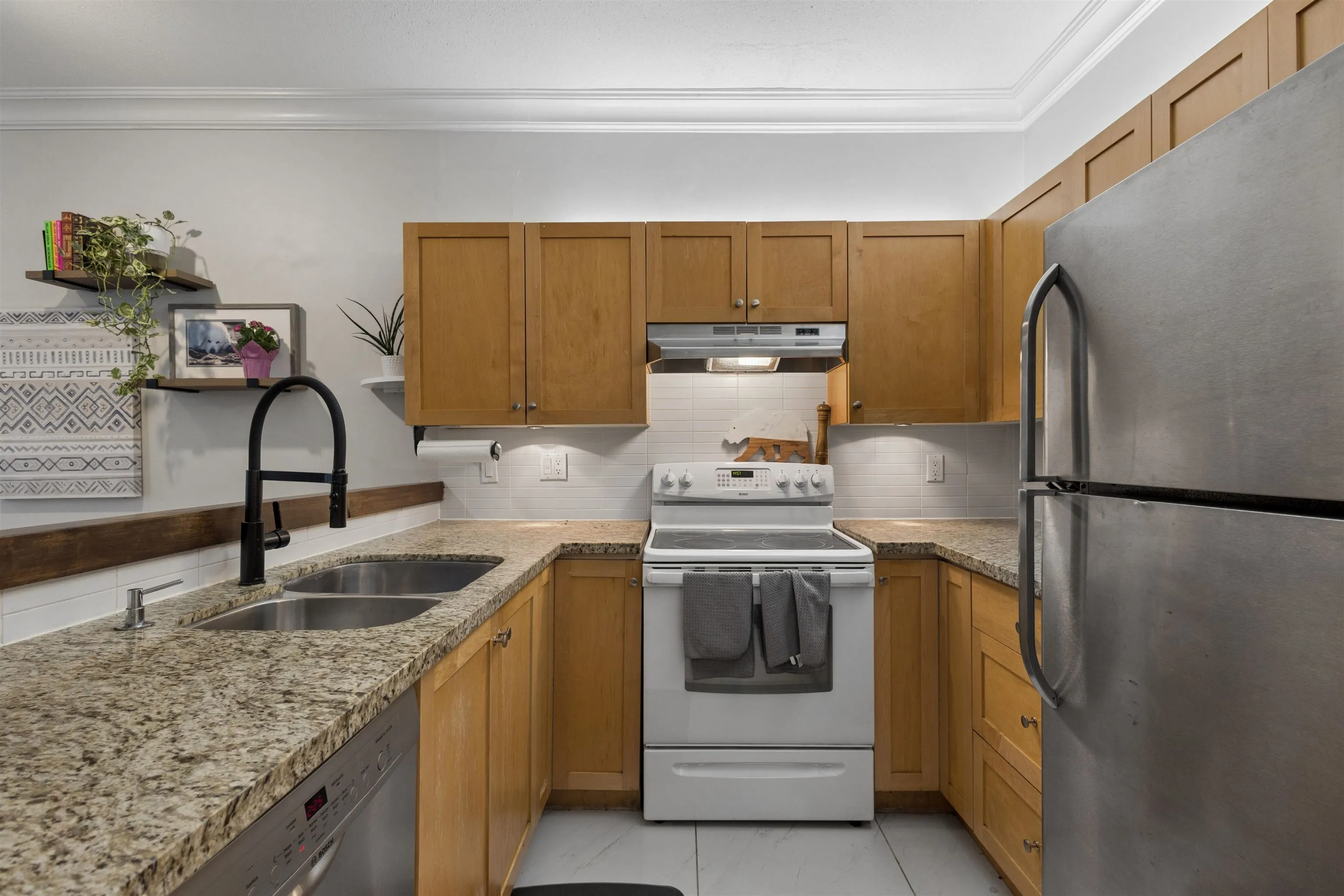 1675 W 10th Avenue #101