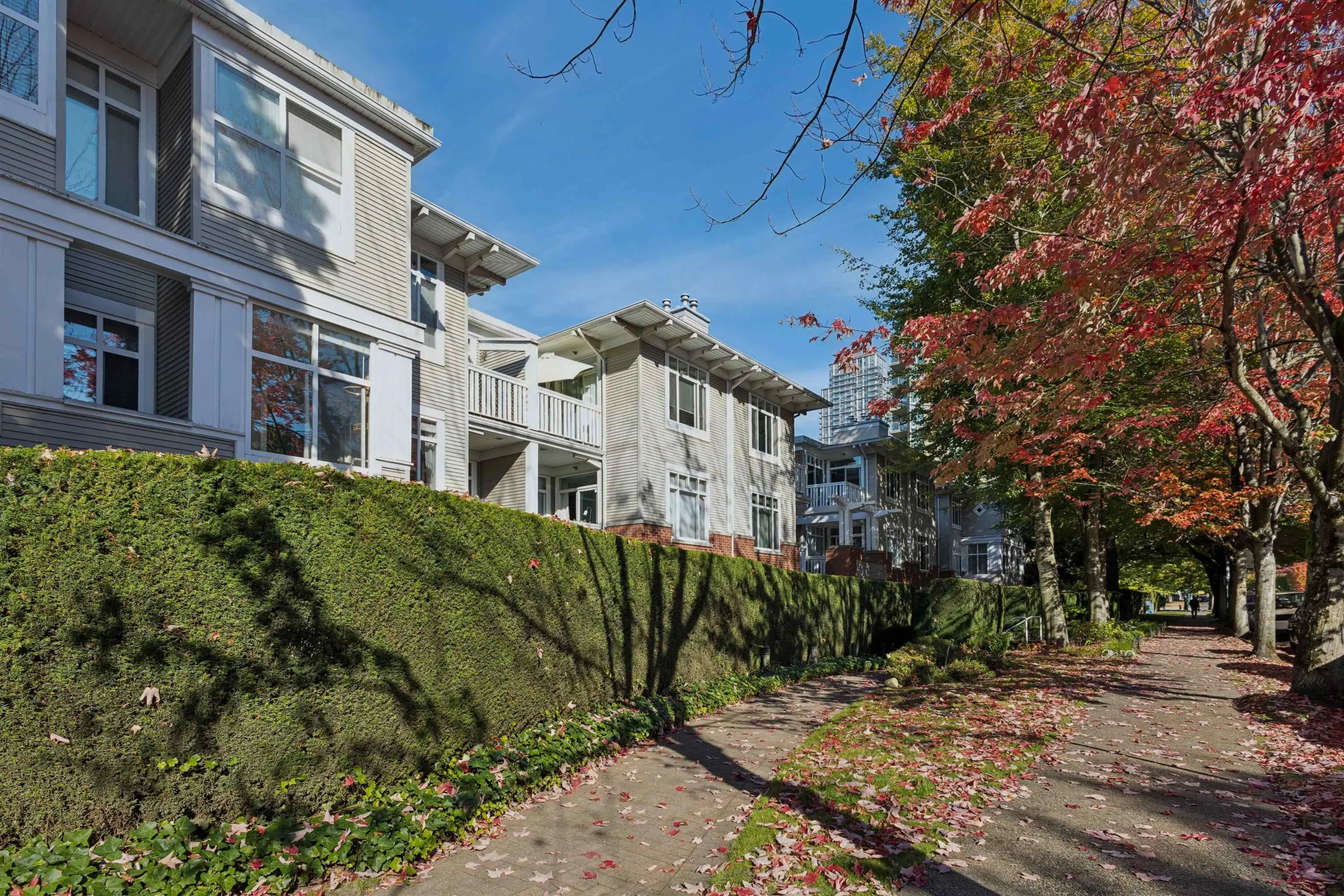 1675 W 10th Avenue #101
