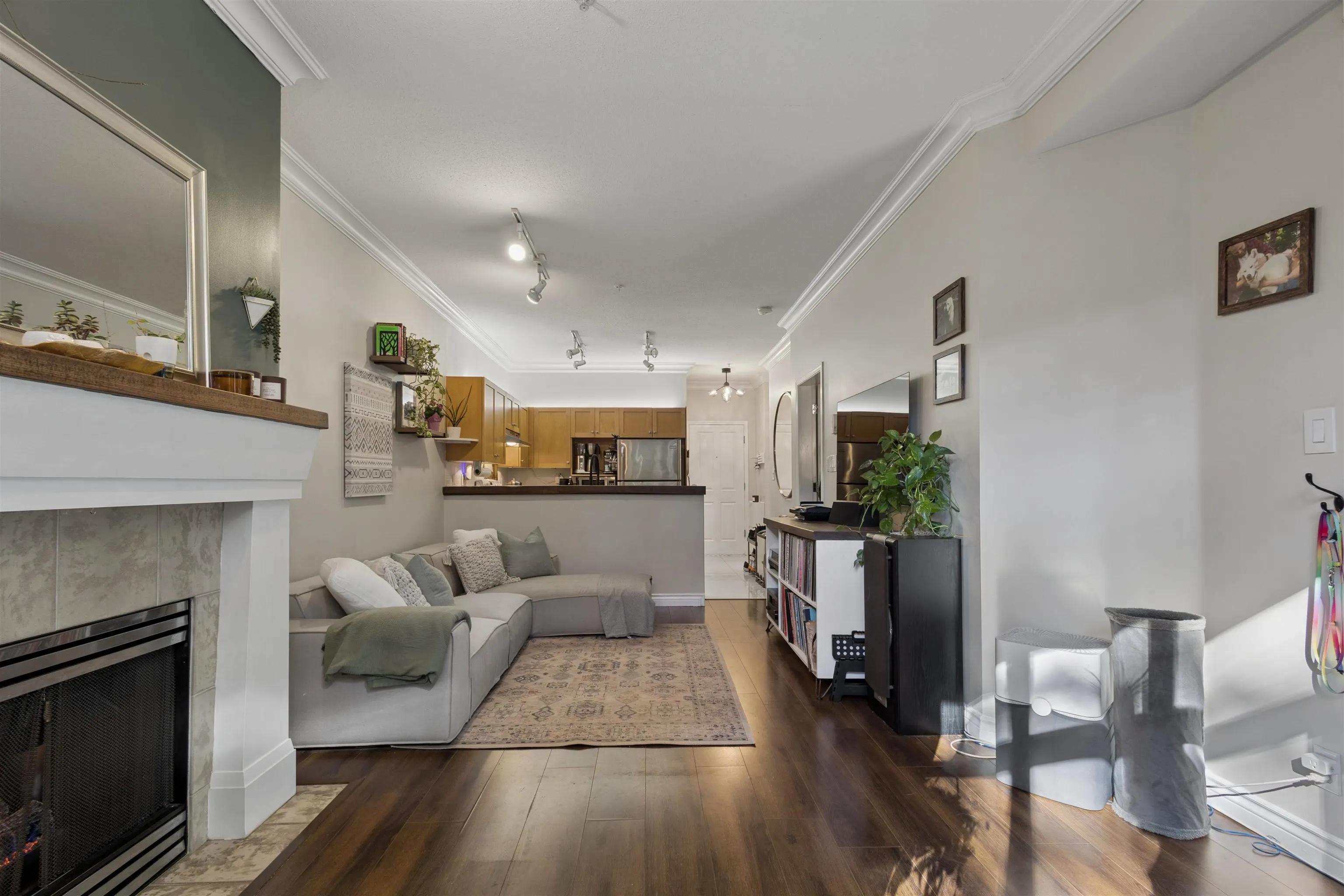1675 W 10th Avenue #101