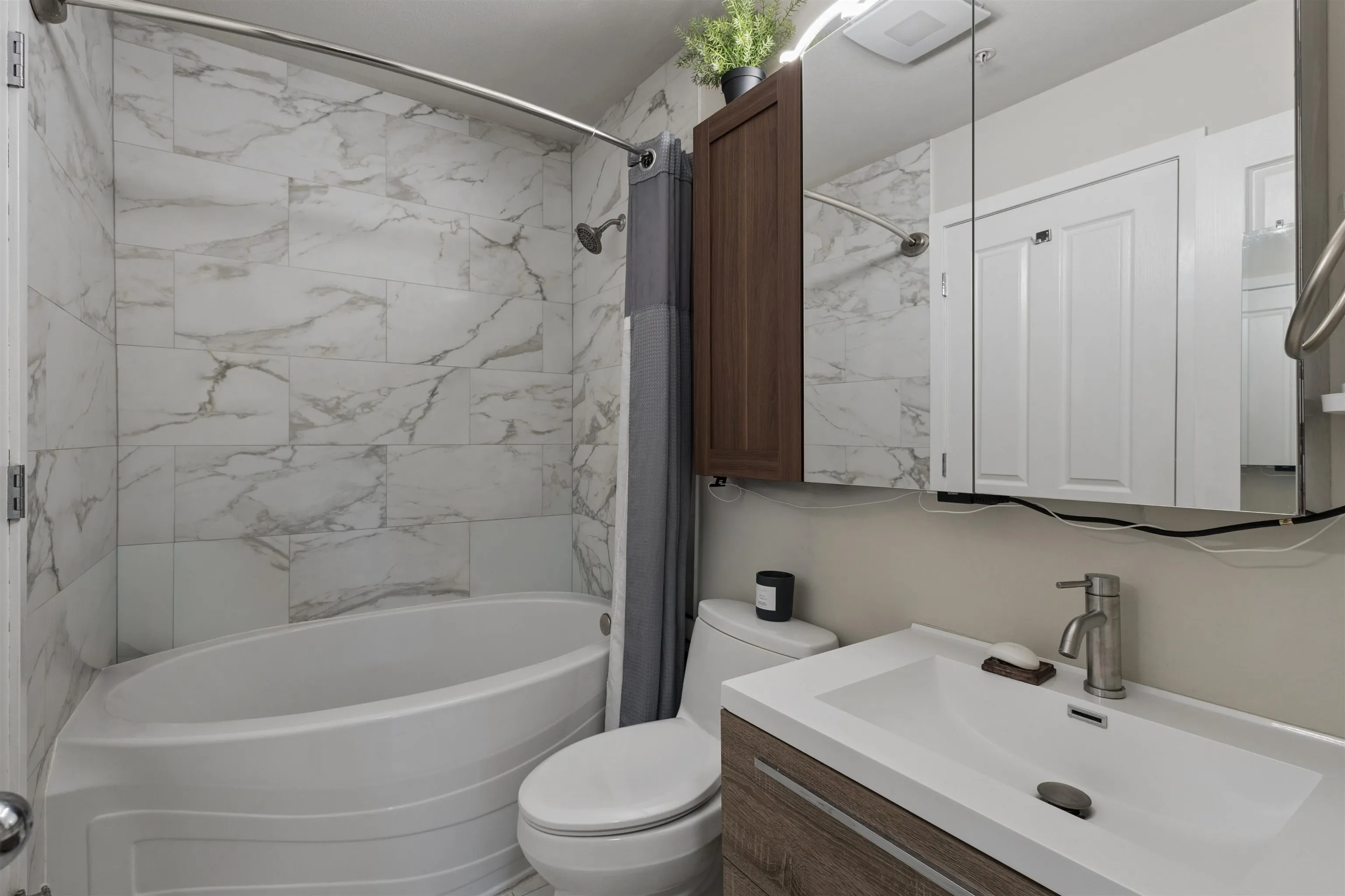 1675 W 10th Avenue #101