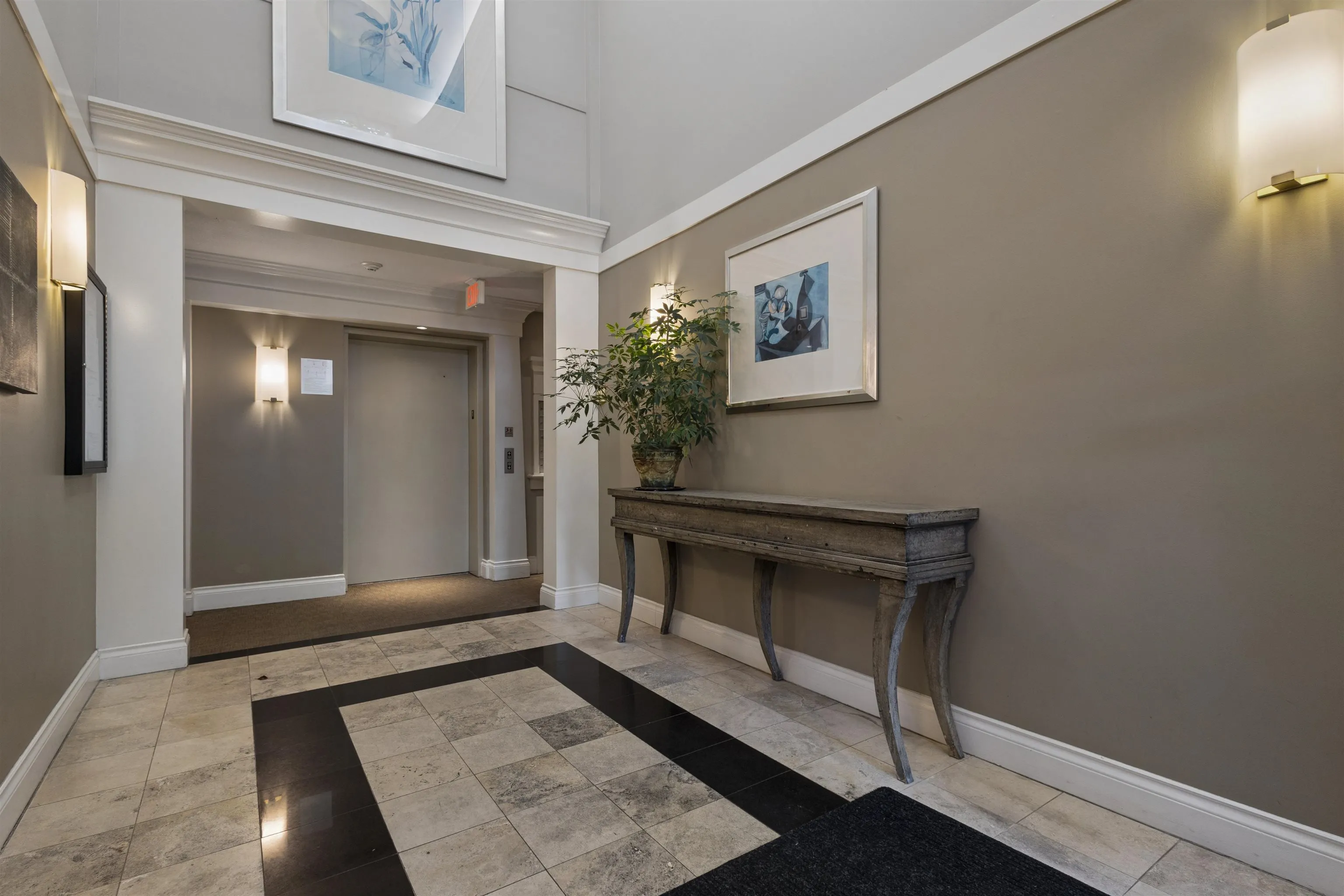 1675 W 10th Avenue #101