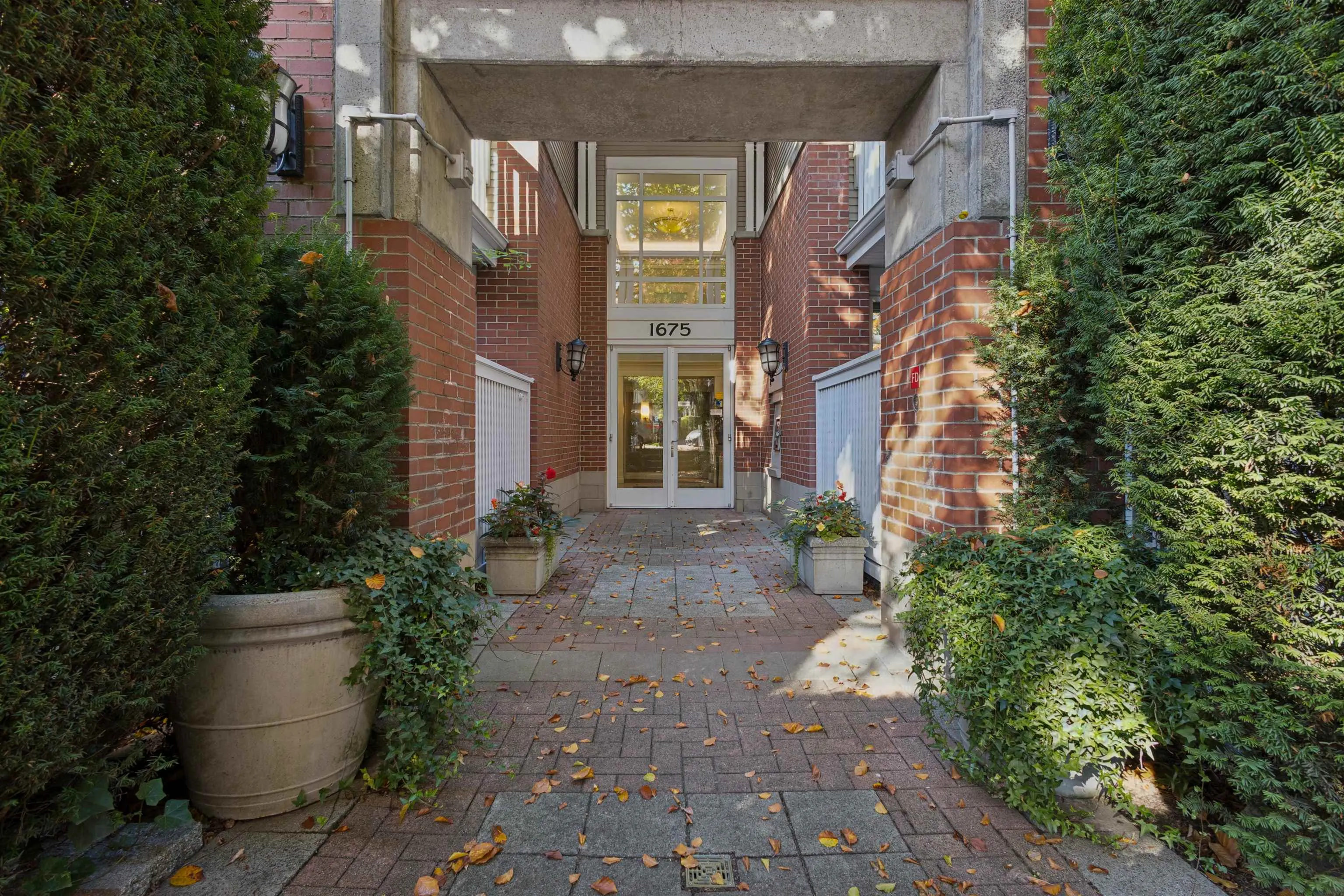 1675 W 10th Avenue #101
