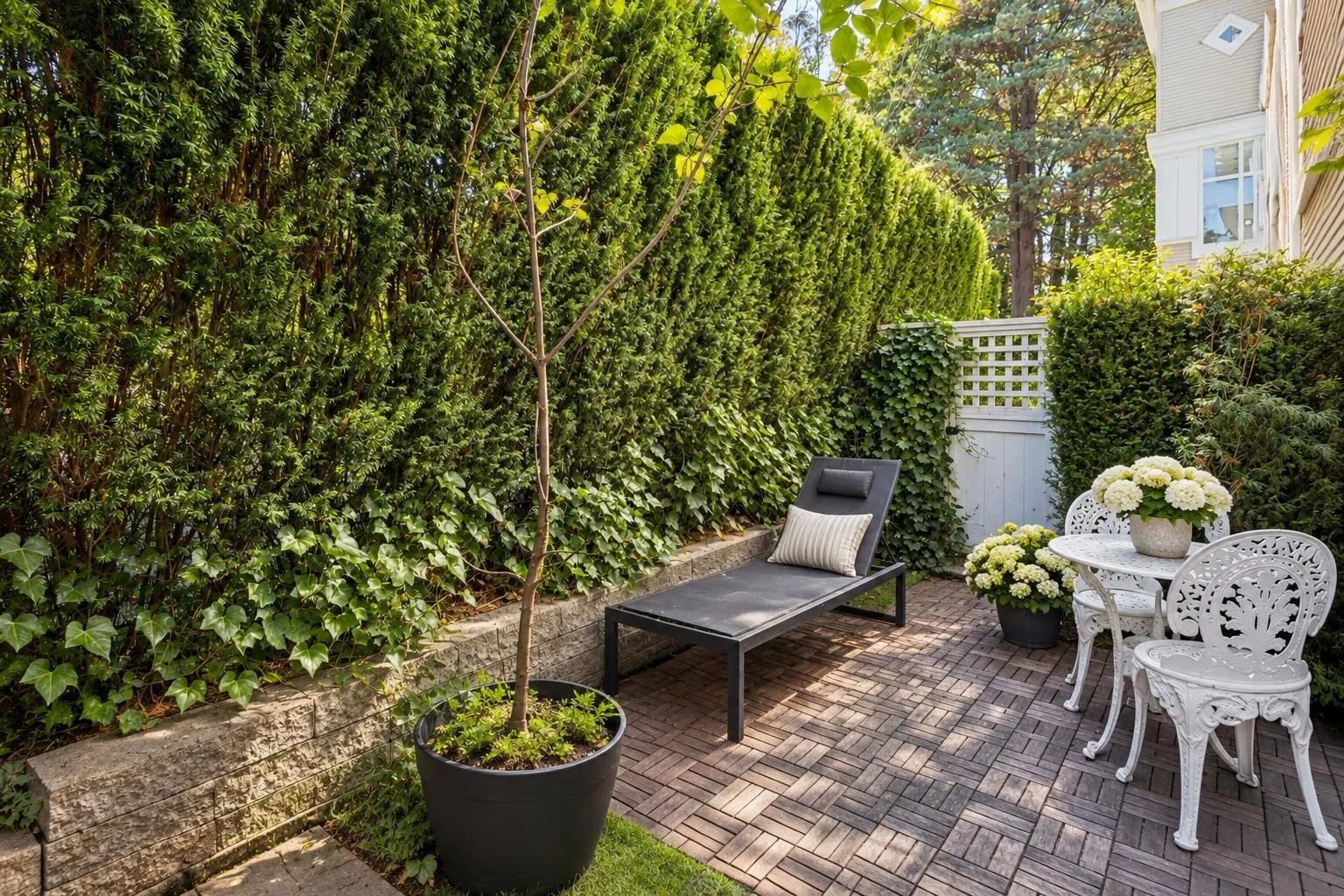 1675 W 10th Avenue #101
