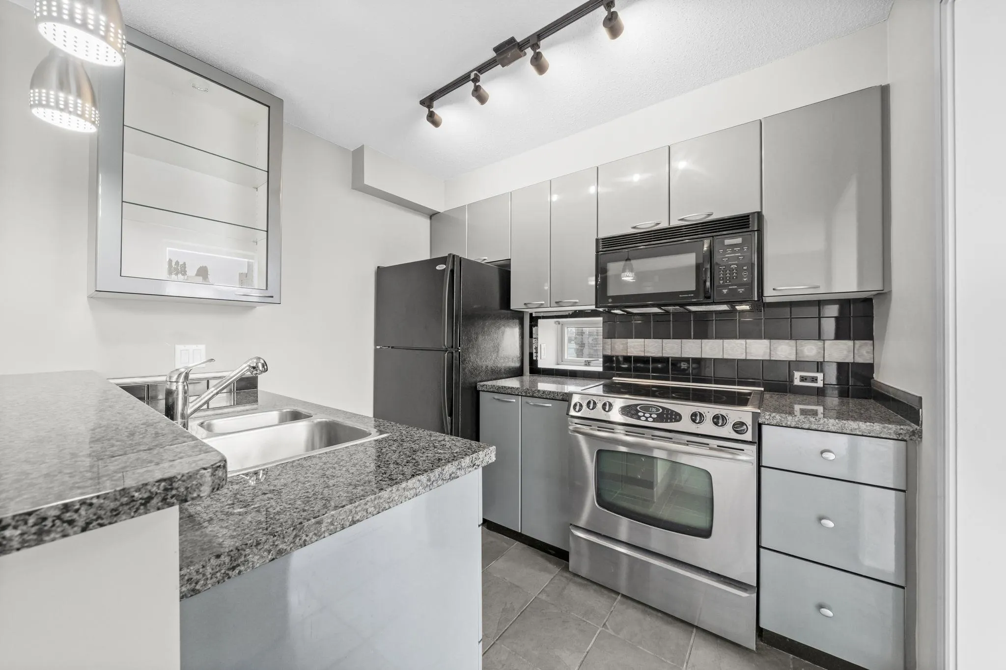 1068 Hornby Street #1805