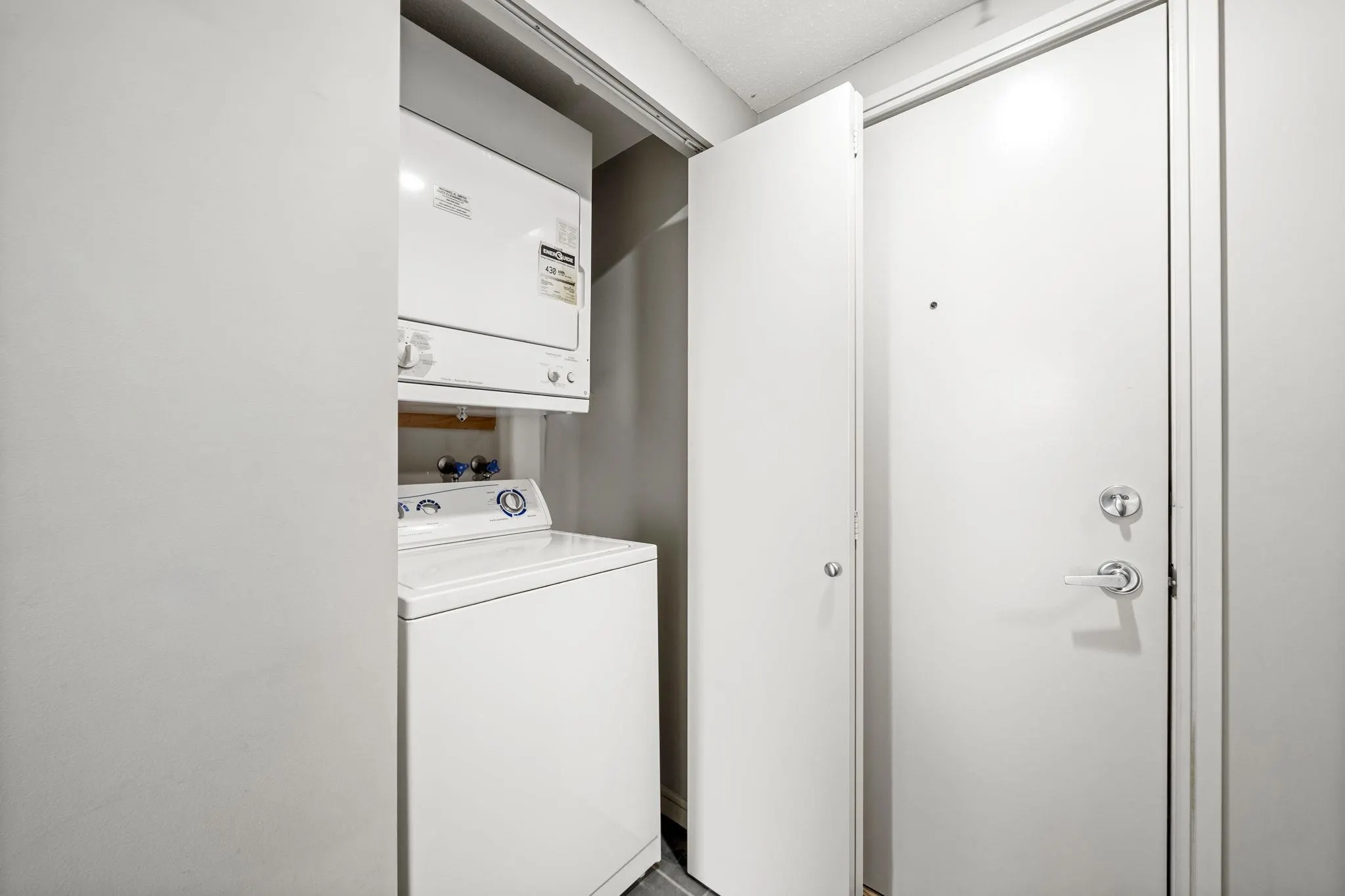 1068 Hornby Street #1805