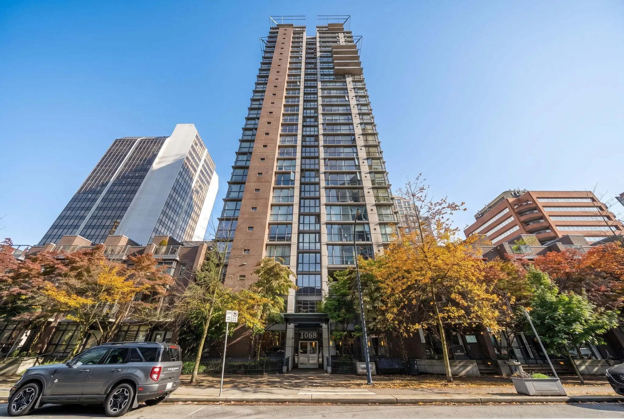 1068 Hornby Street #1805