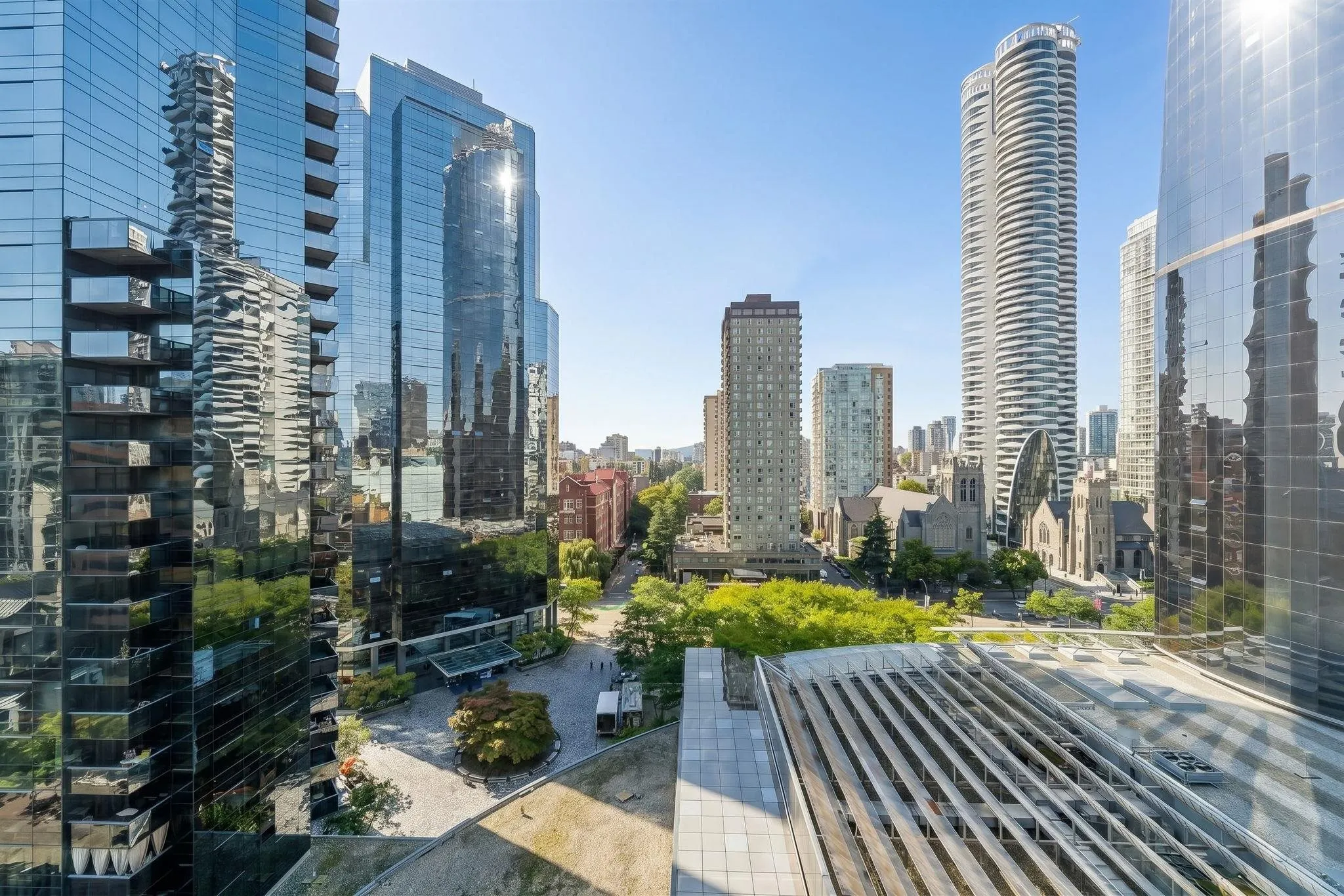 1068 Hornby Street #1805