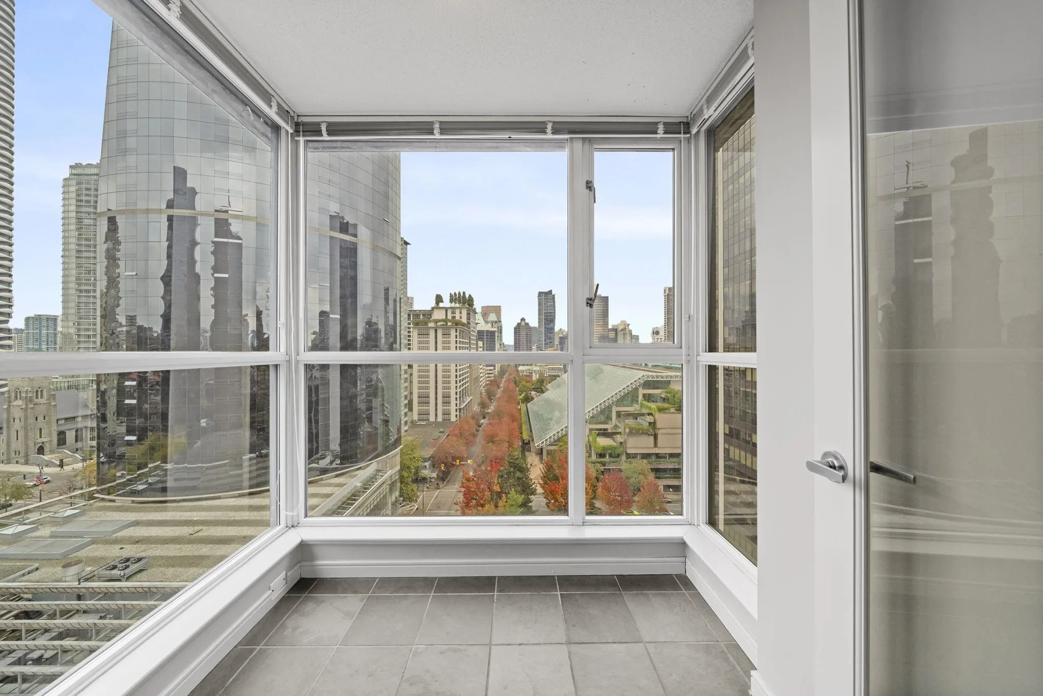 1068 Hornby Street #1805