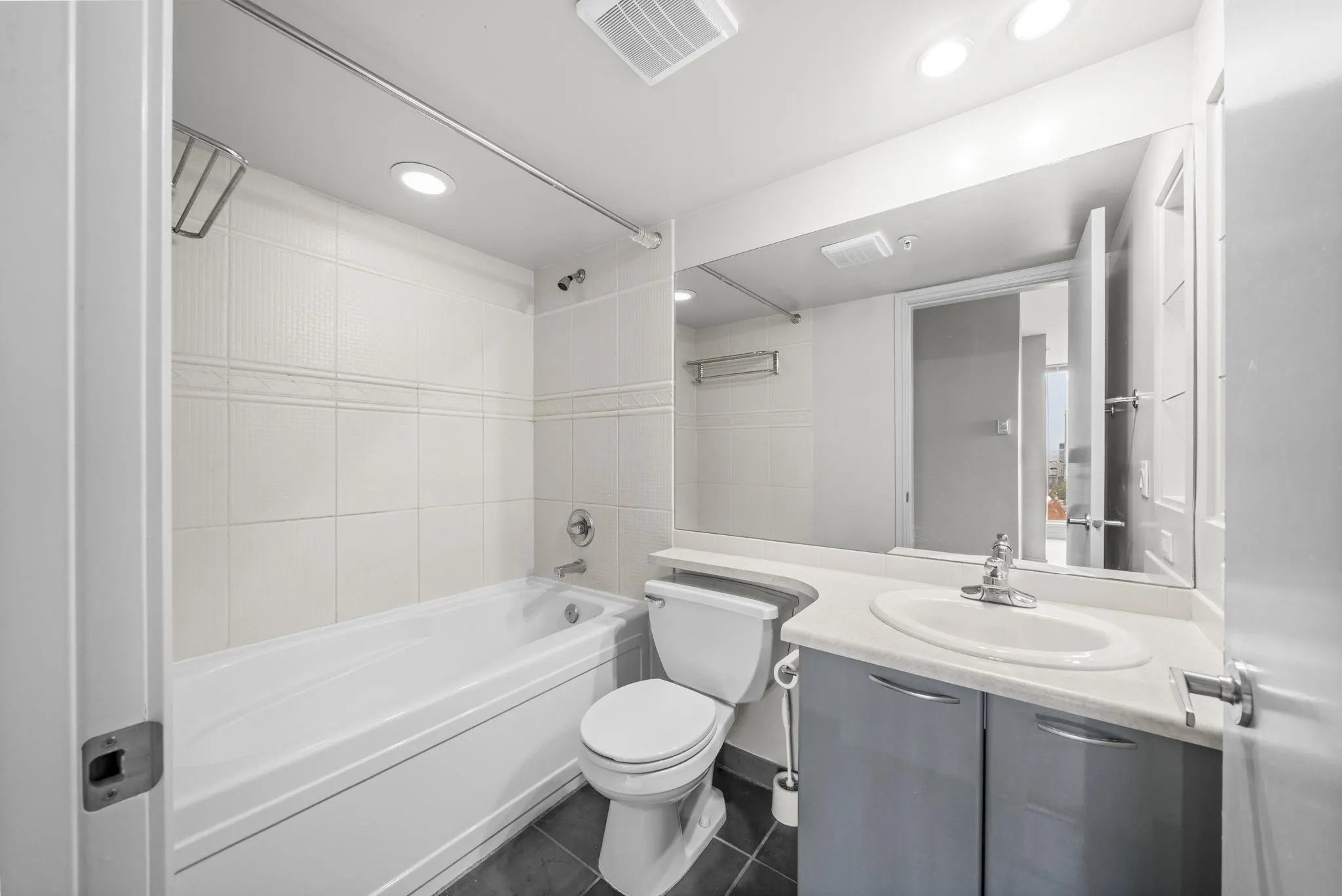1068 Hornby Street #1805