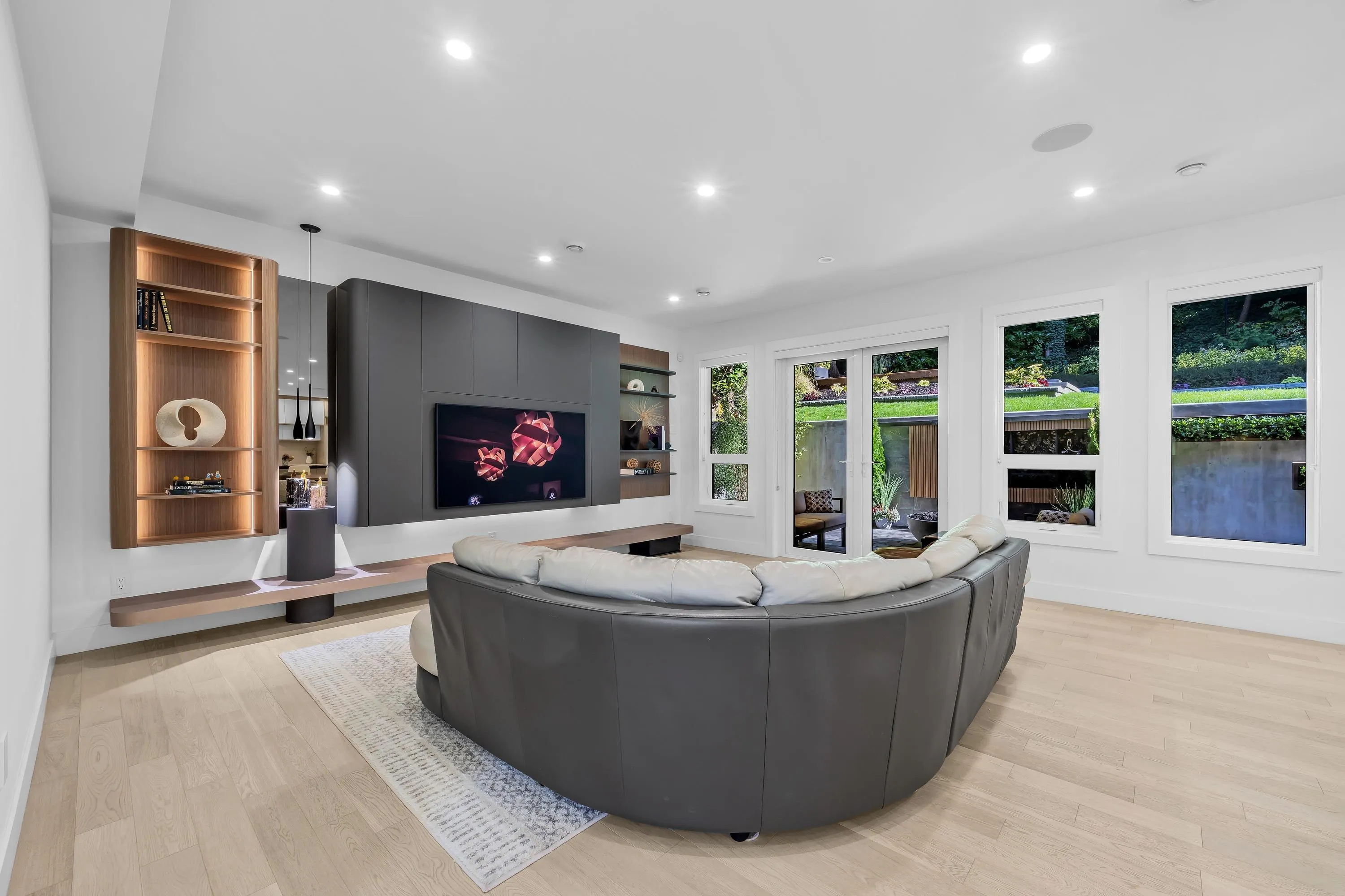 4324 Glencanyon Drive