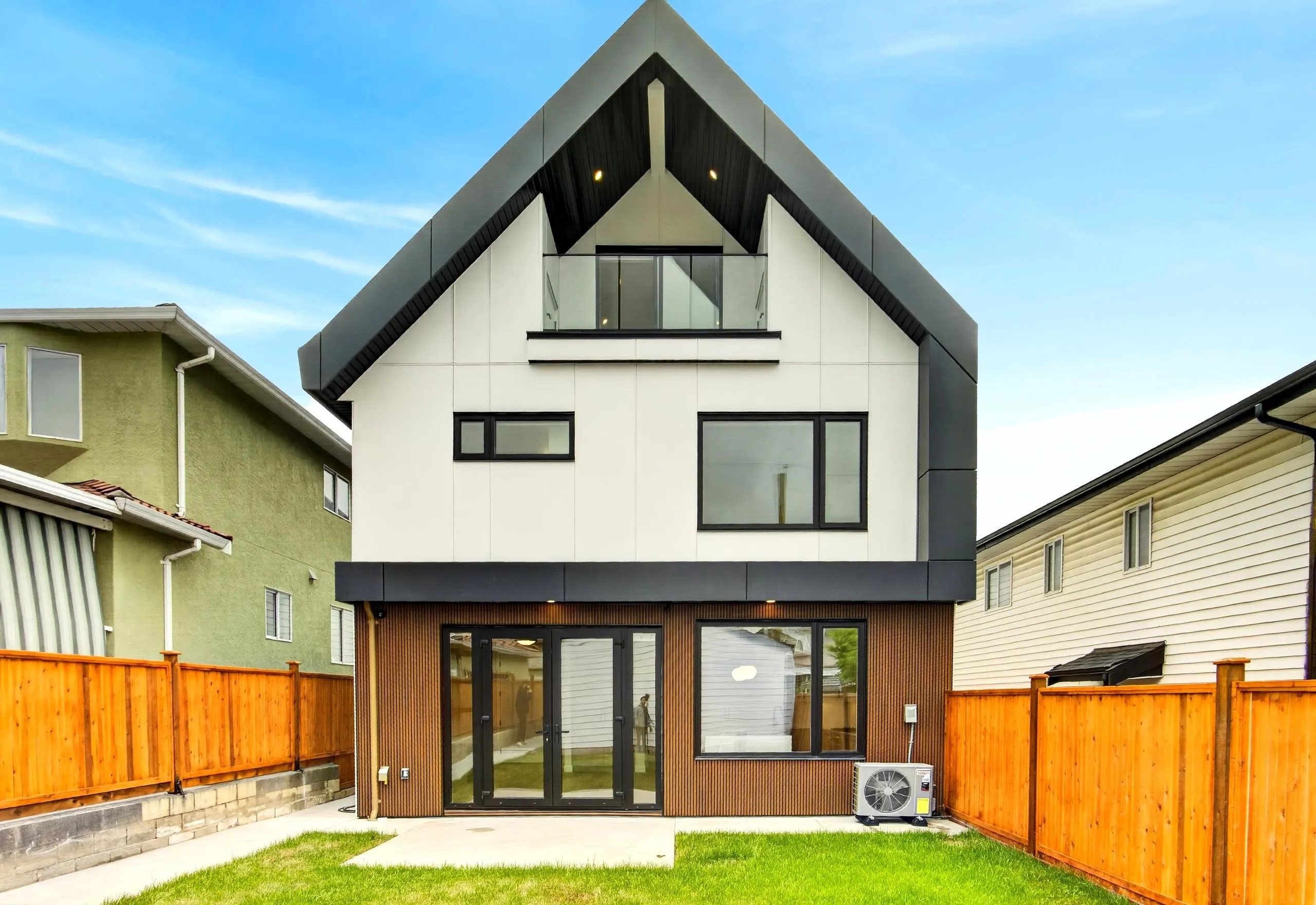 2741 E 7th Avenue #2