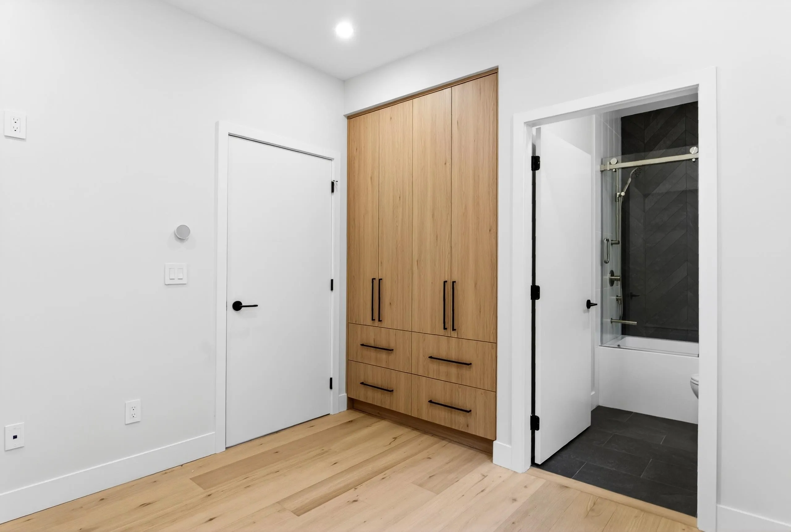 2741 E 7th Avenue #2