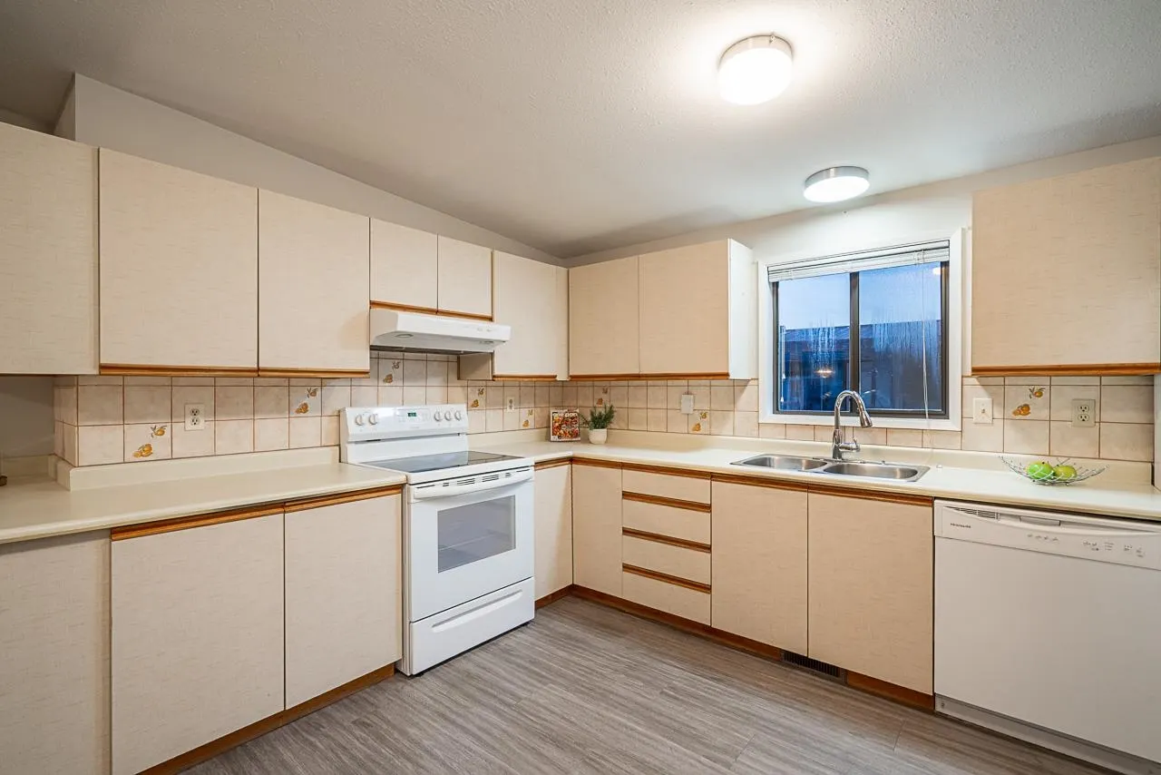 27111 0 Avenue #197