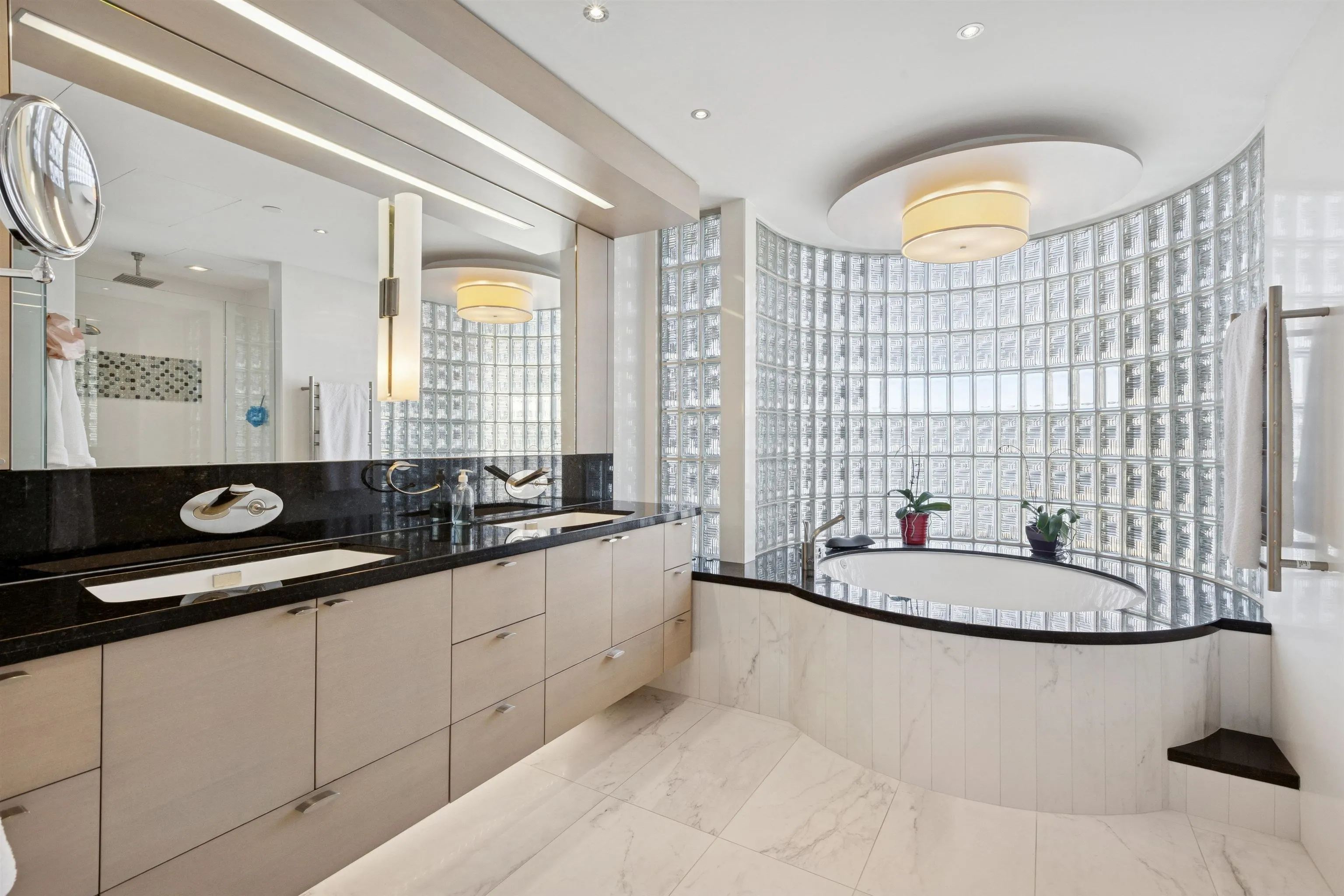 2250 Bellevue Avenue #9