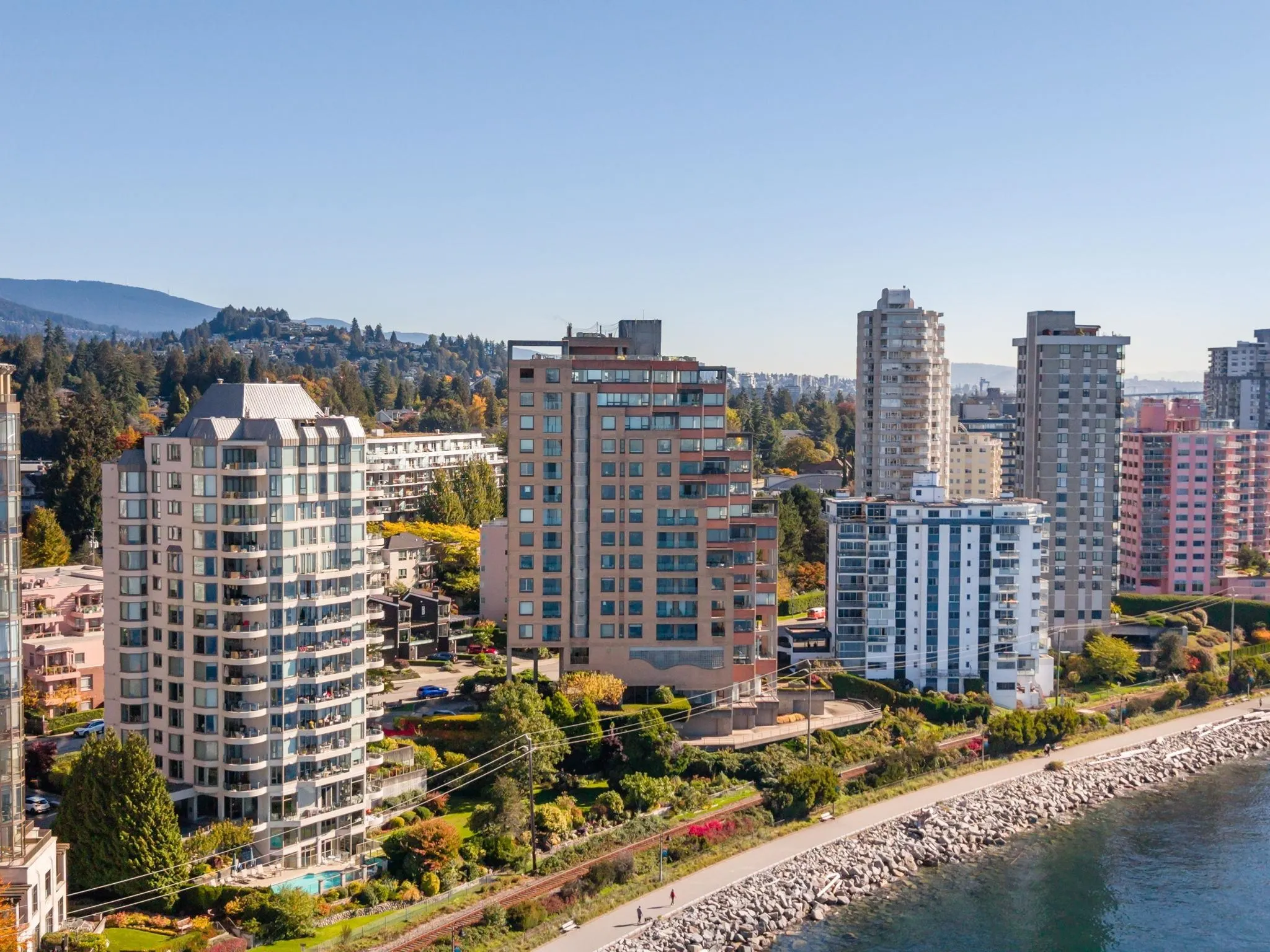 2250 Bellevue Avenue #9
