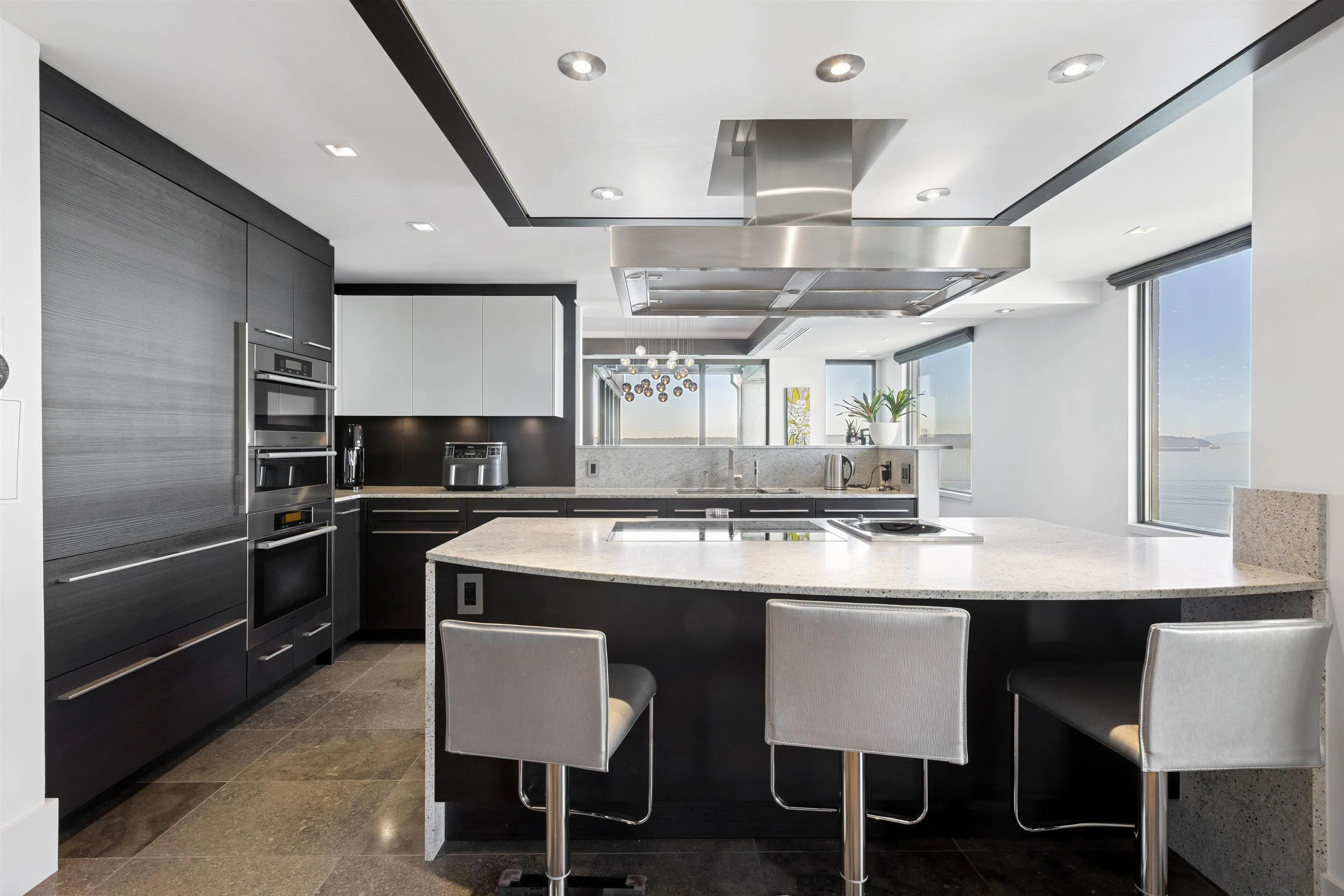 2250 Bellevue Avenue #9