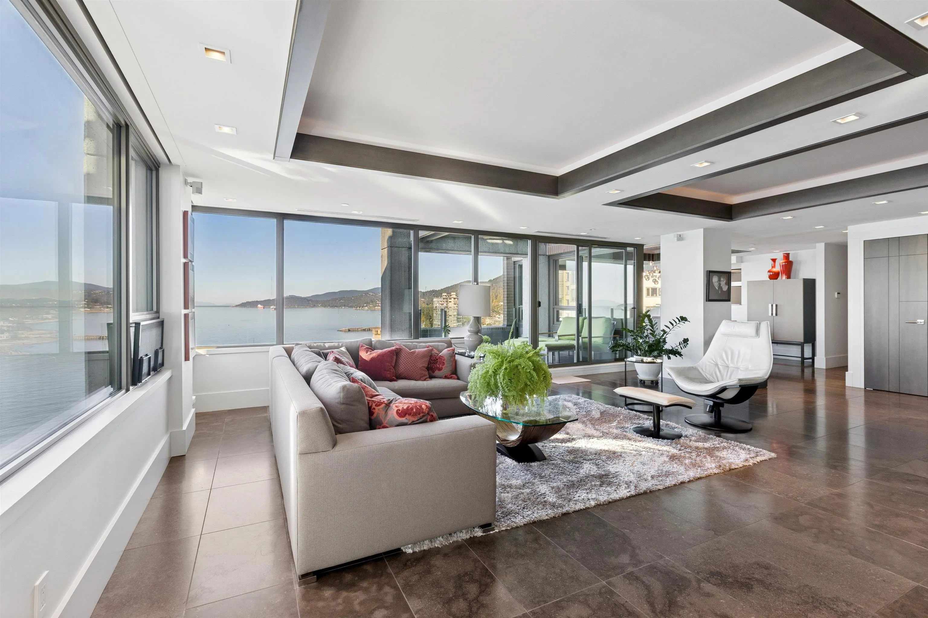 2250 Bellevue Avenue #9