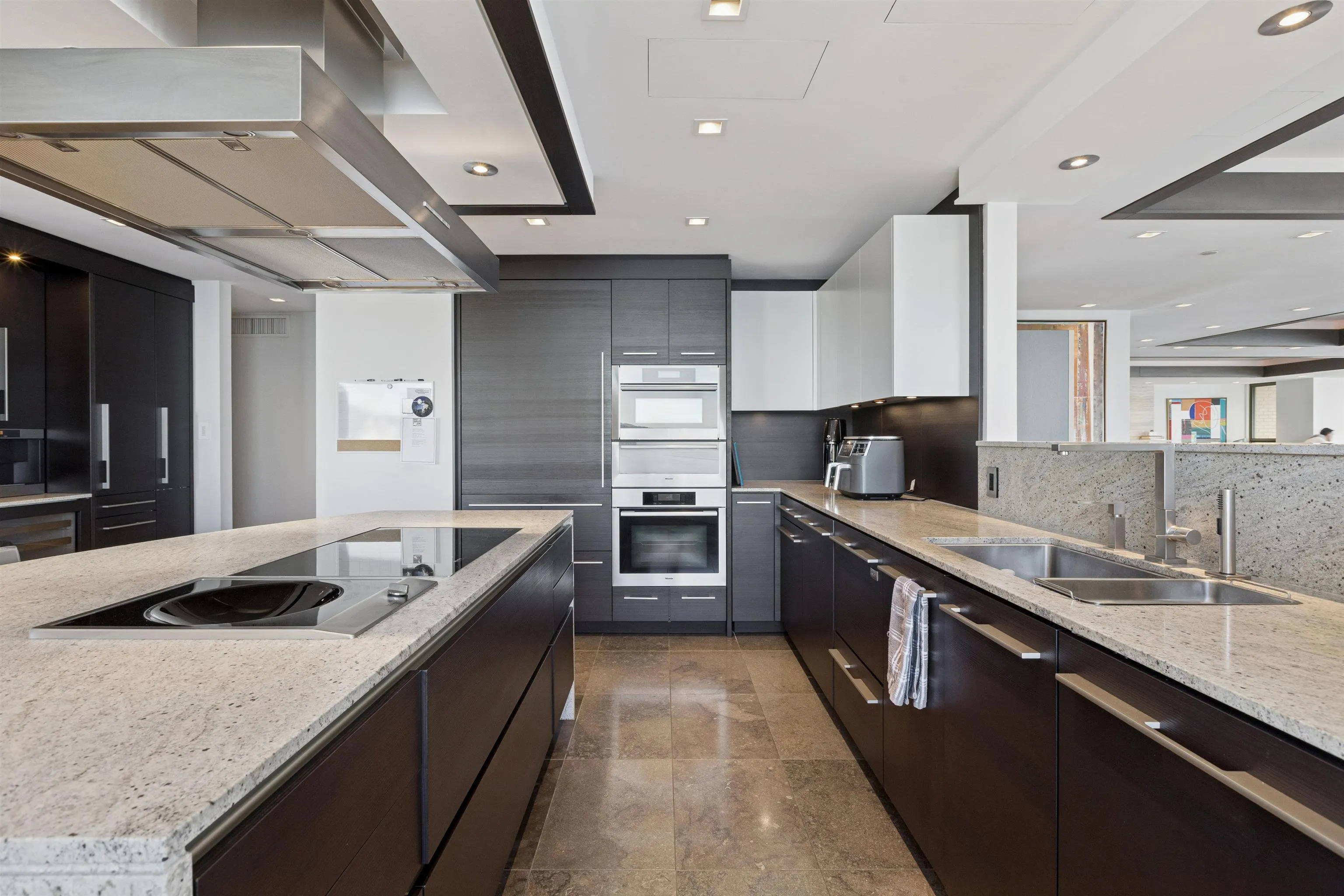 2250 Bellevue Avenue #9