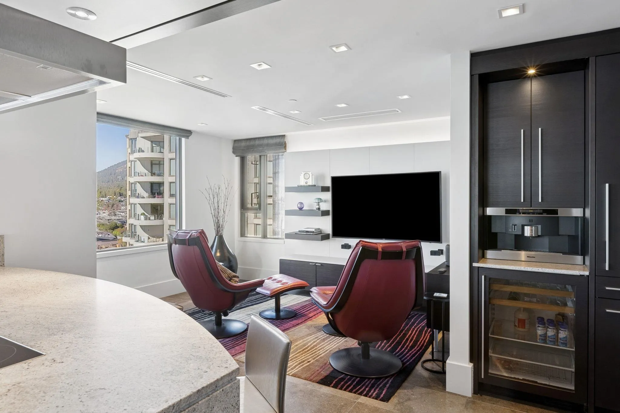 2250 Bellevue Avenue #9