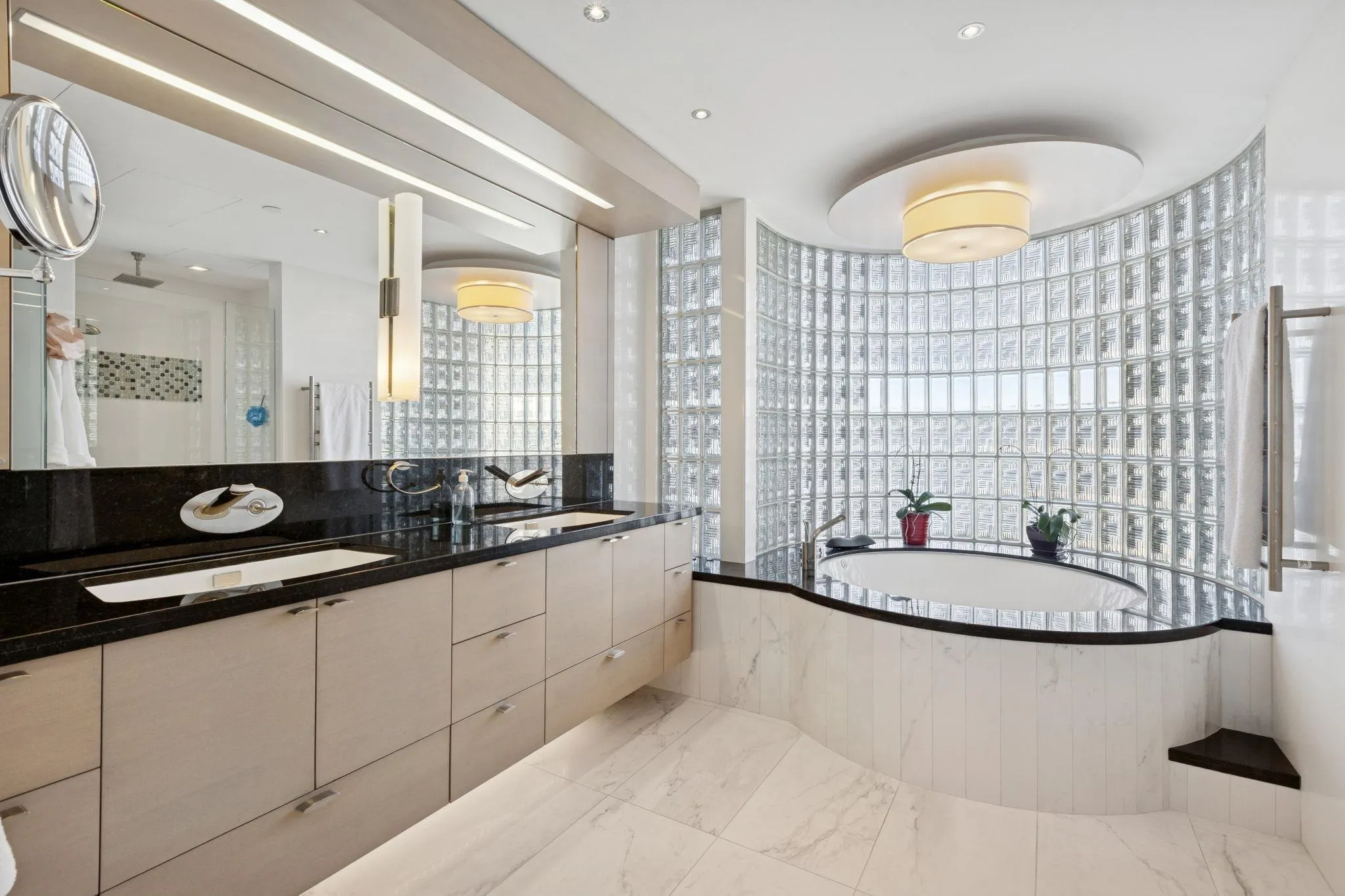 2250 Bellevue Avenue #9