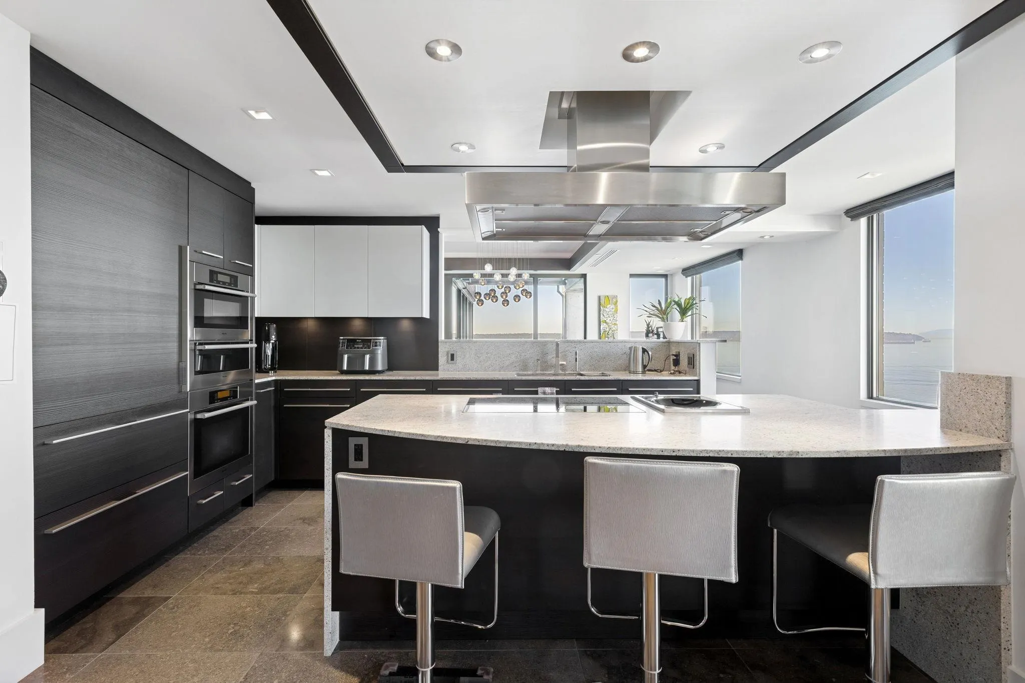 2250 Bellevue Avenue #9