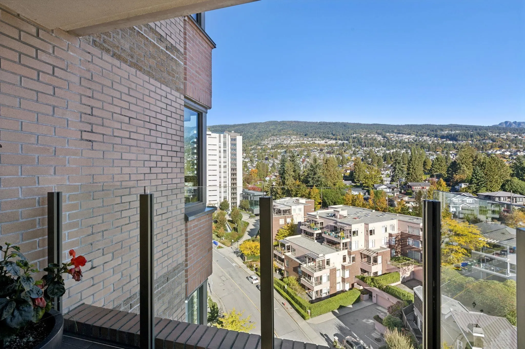 2250 Bellevue Avenue #9
