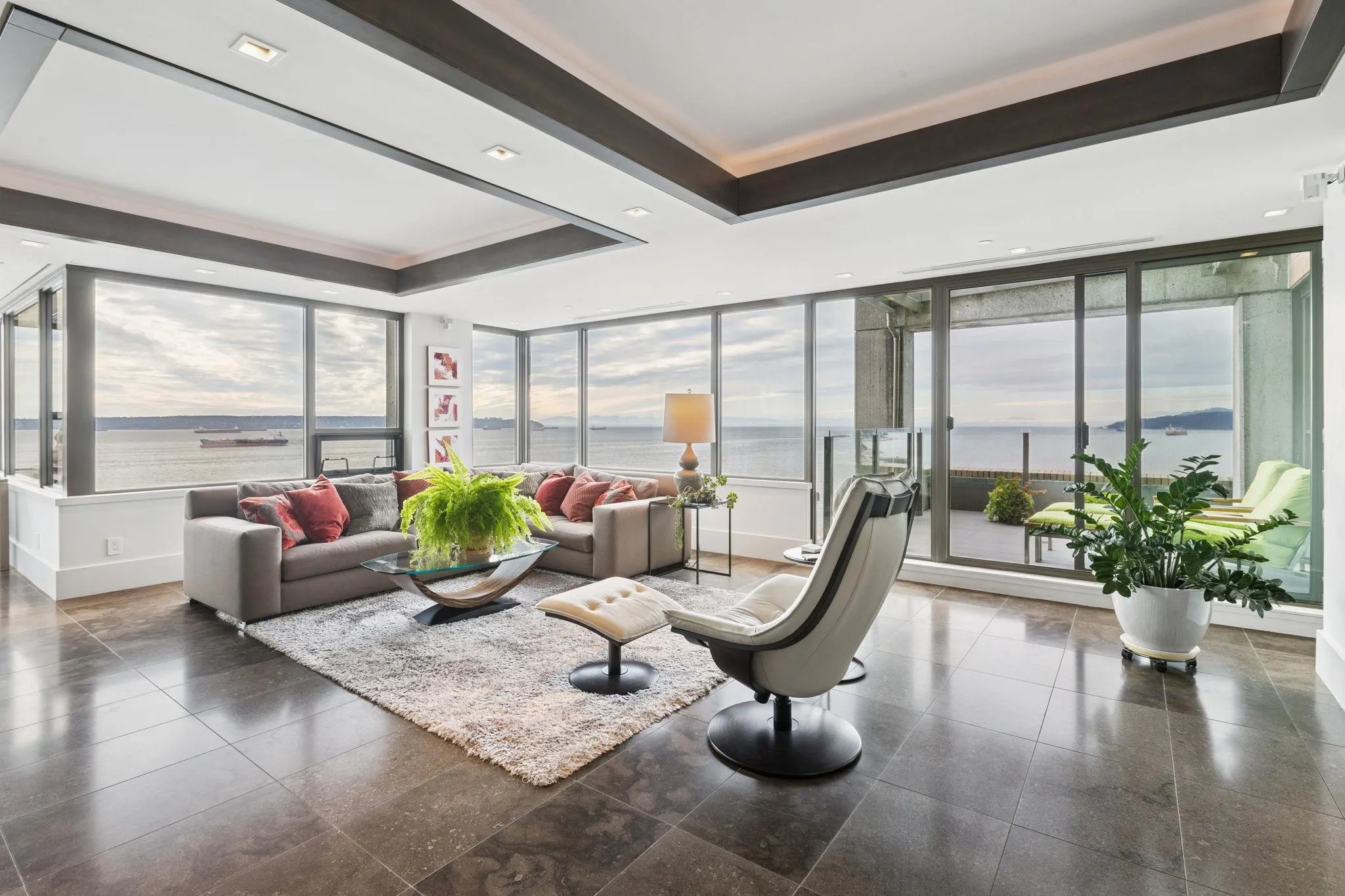 2250 Bellevue Avenue #9