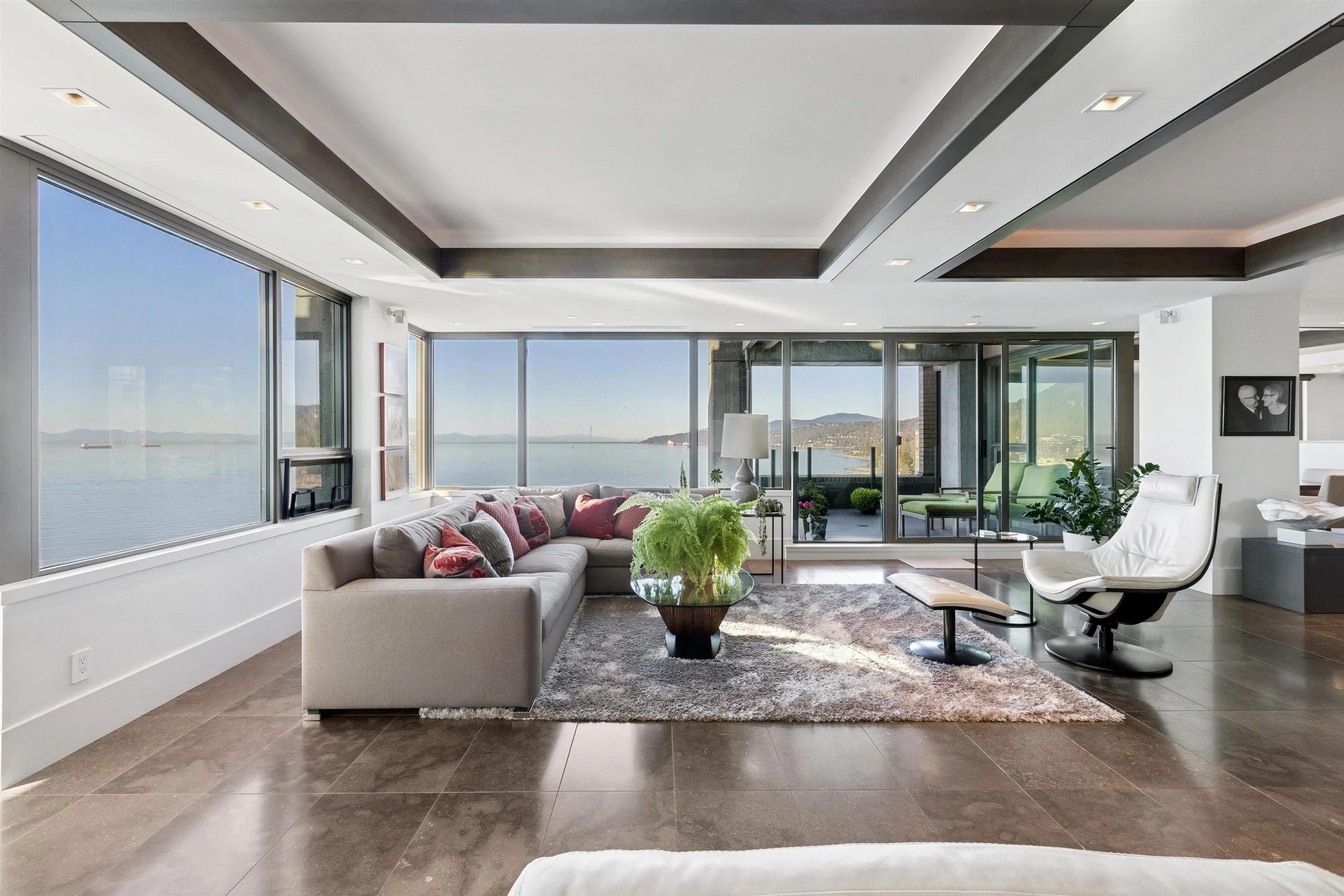 2250 Bellevue Avenue #9
