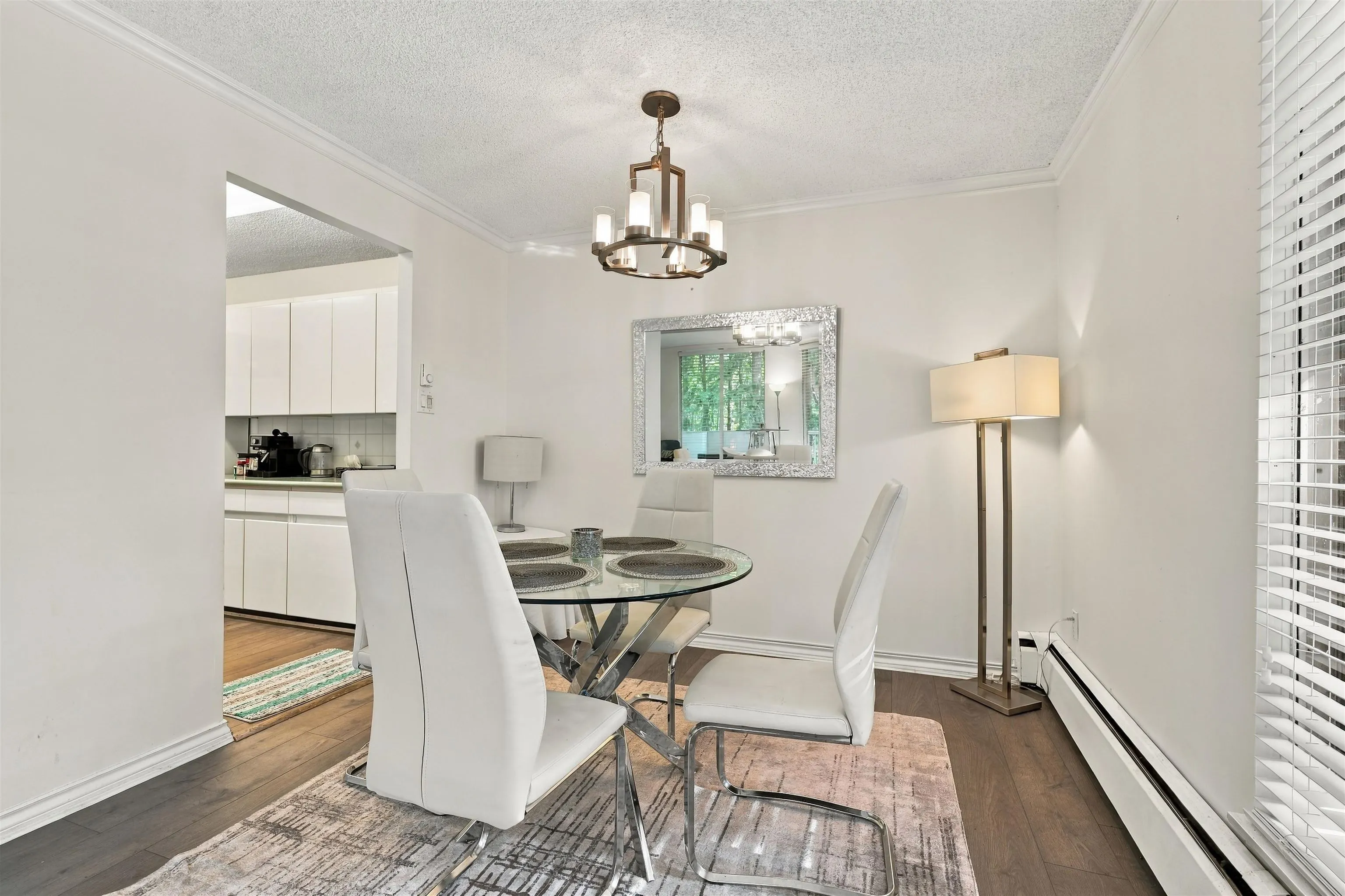 2024 Fullerton Avenue #403