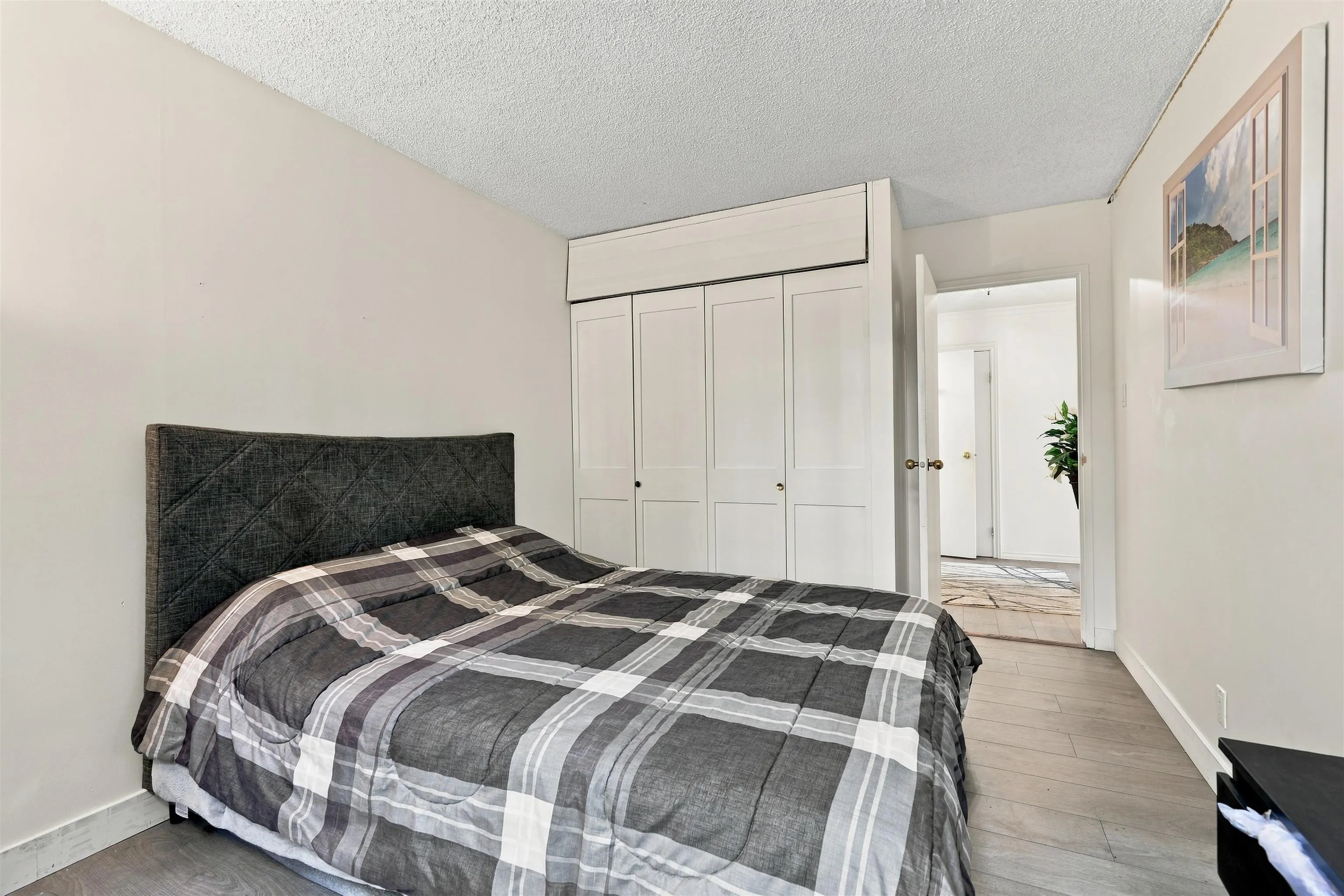 2024 Fullerton Avenue #403
