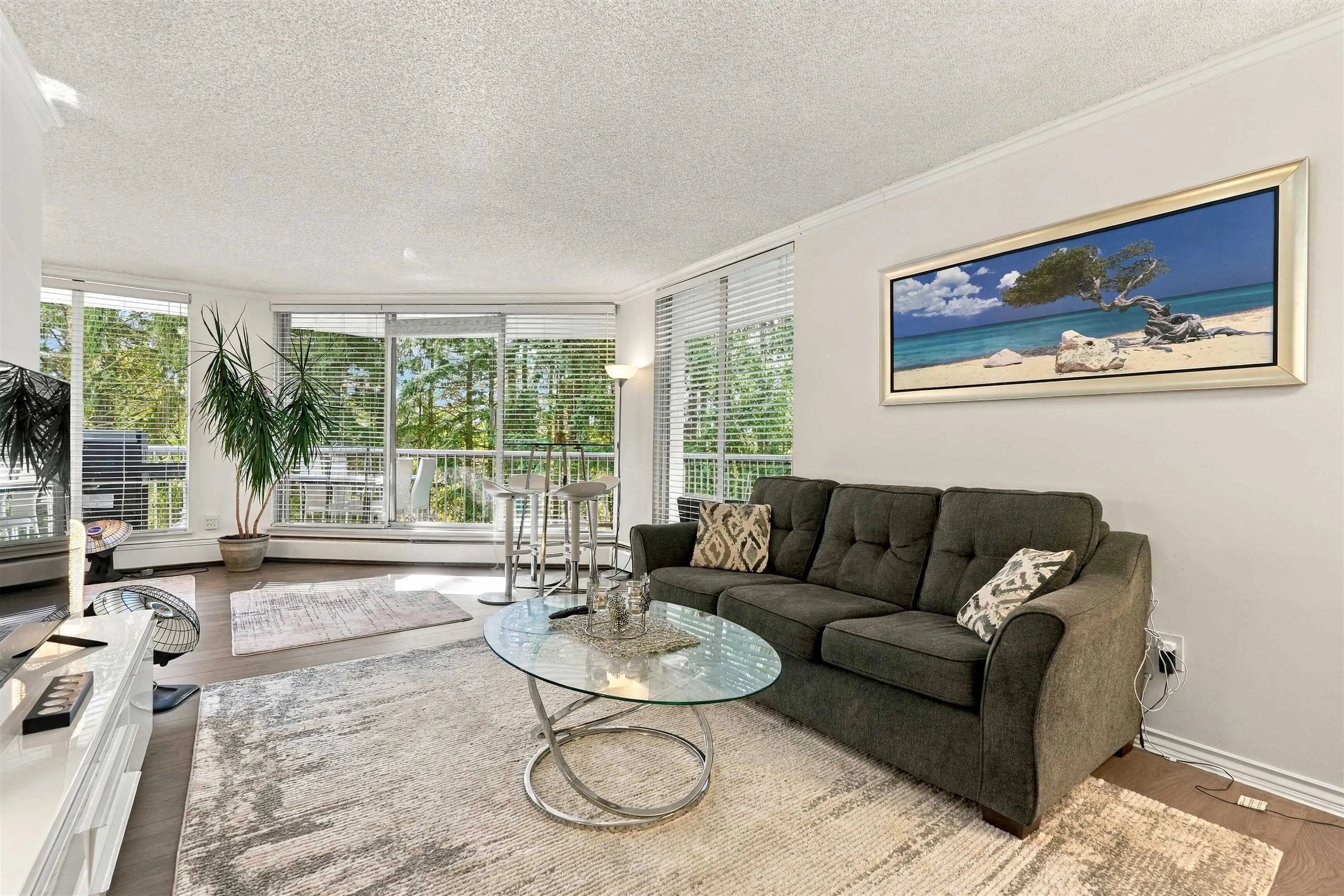 2024 Fullerton Avenue #403
