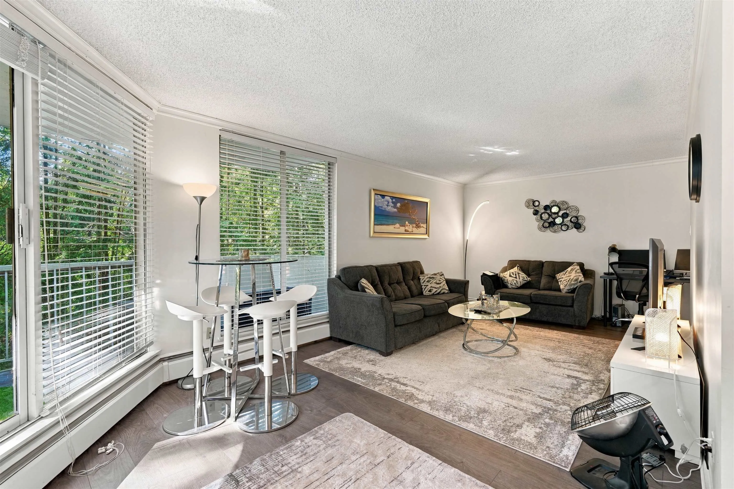 2024 Fullerton Avenue #403