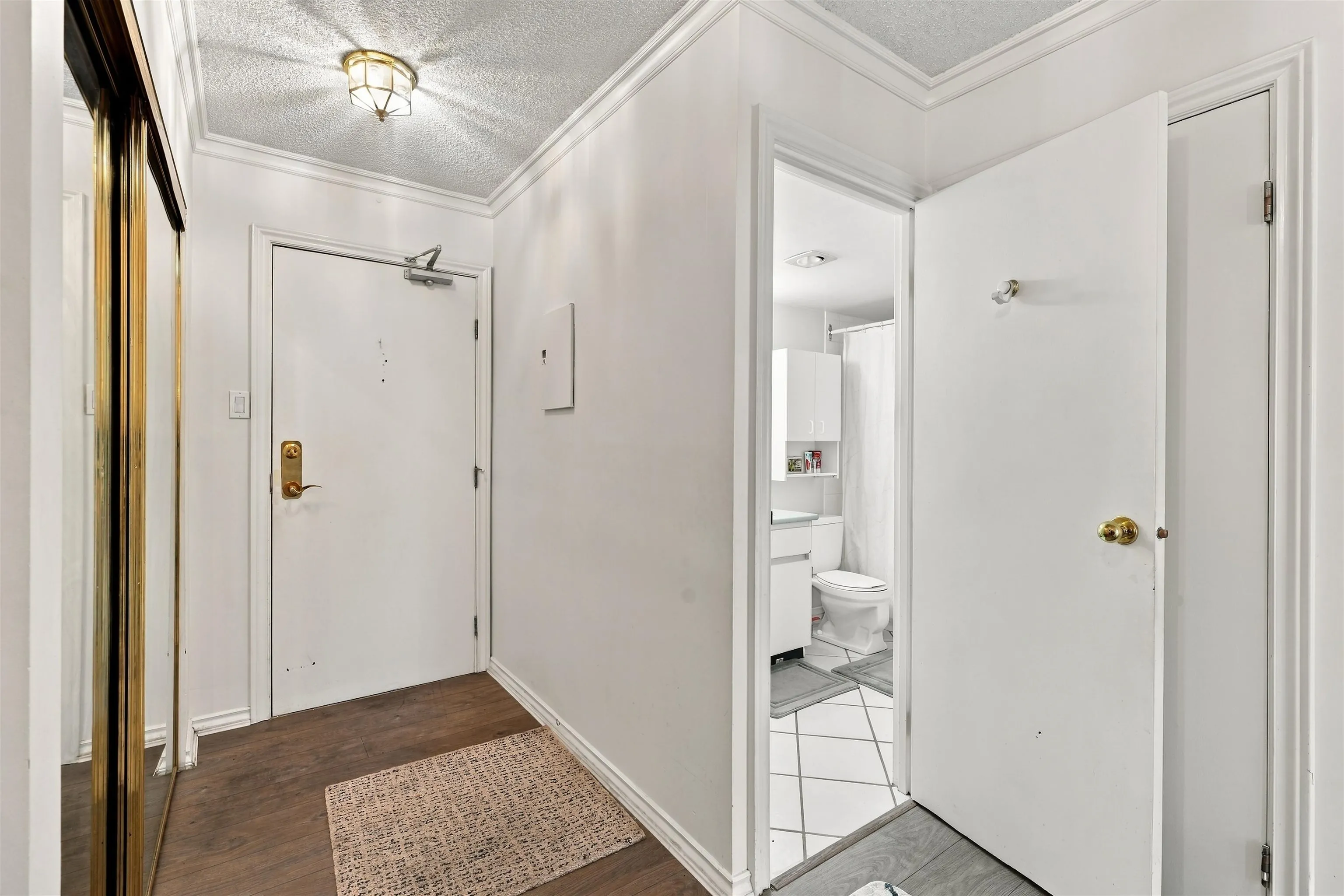 2024 Fullerton Avenue #403