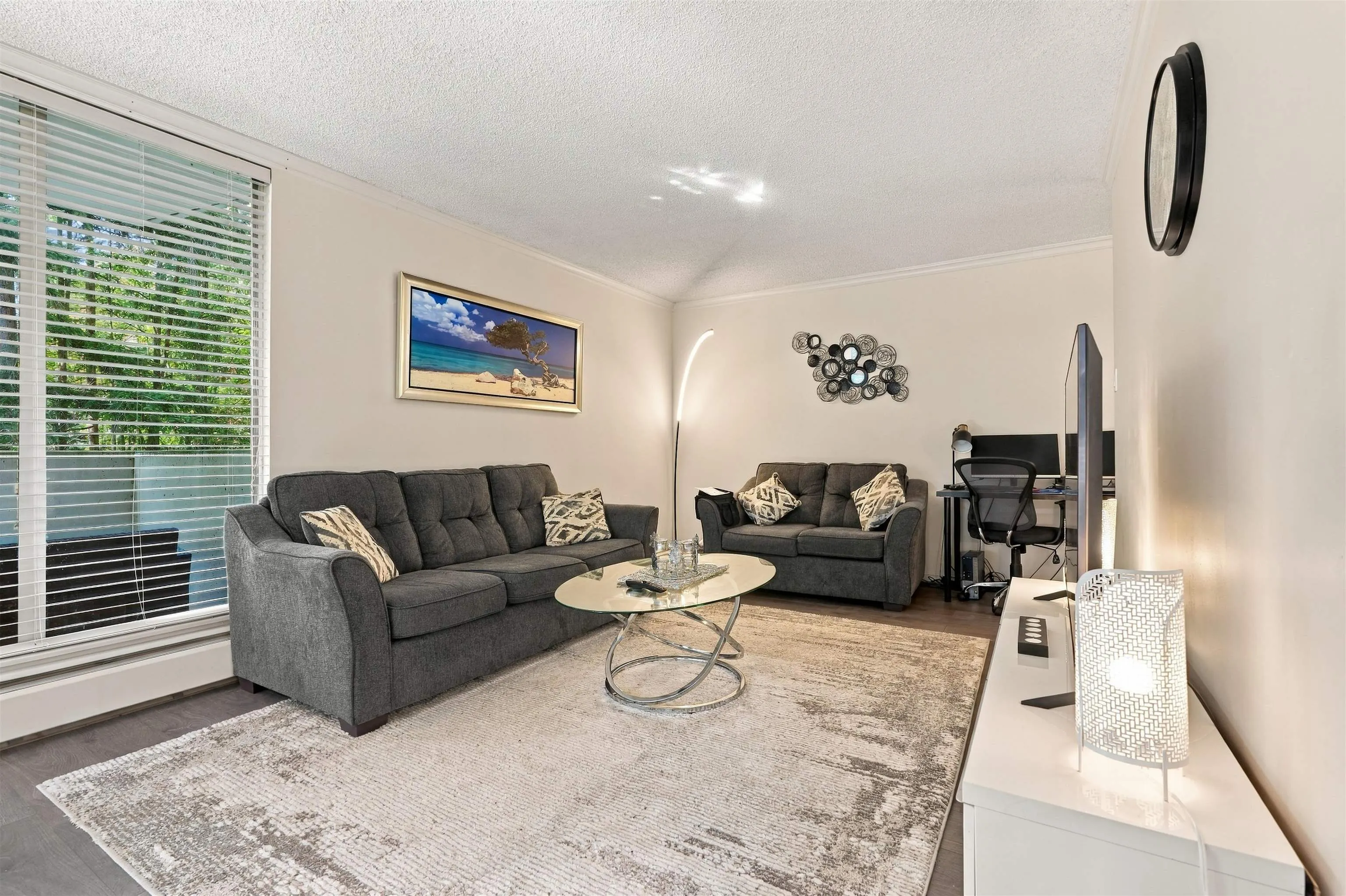 2024 Fullerton Avenue #403