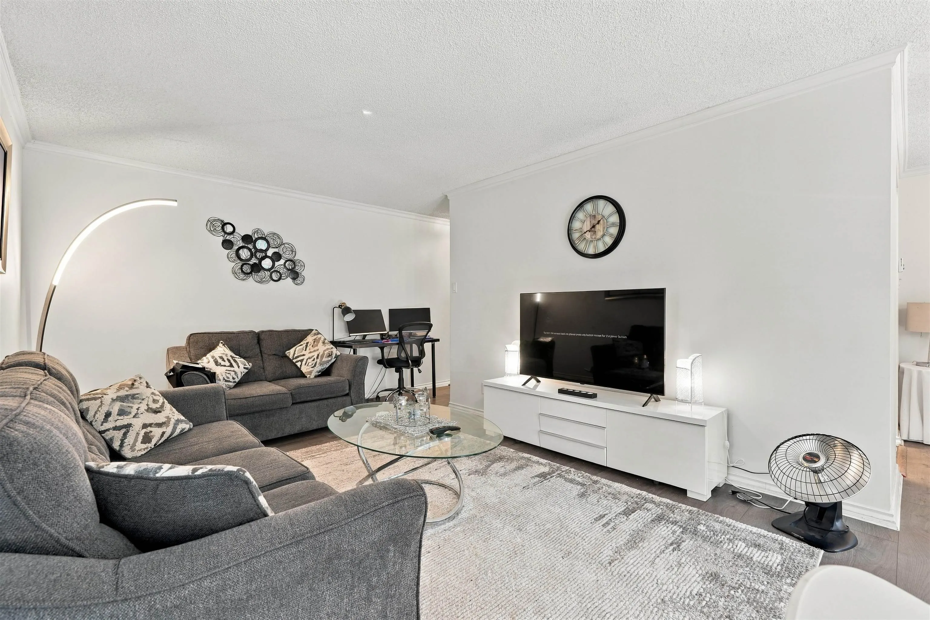 2024 Fullerton Avenue #403