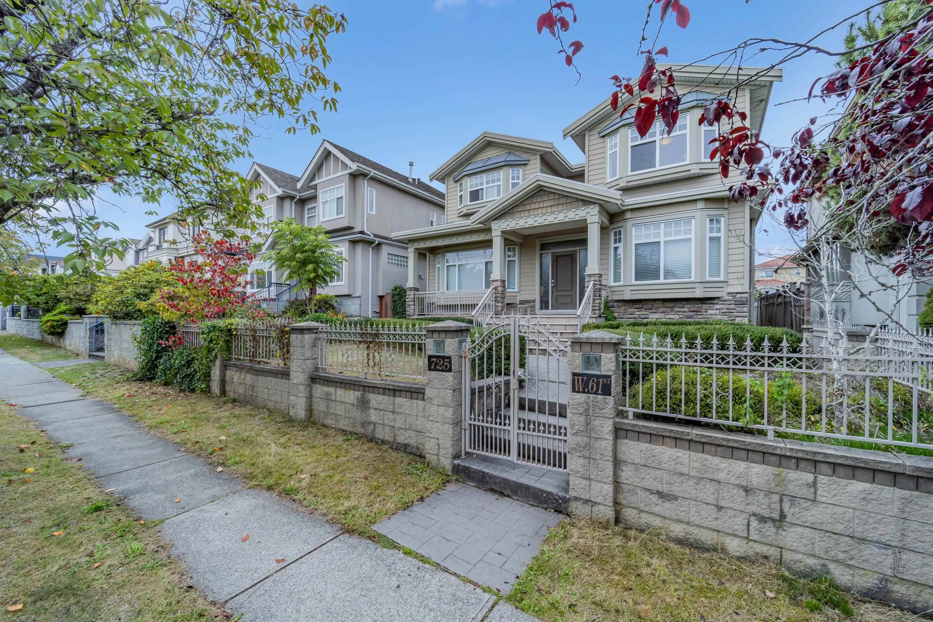 725 W 61st Avenue