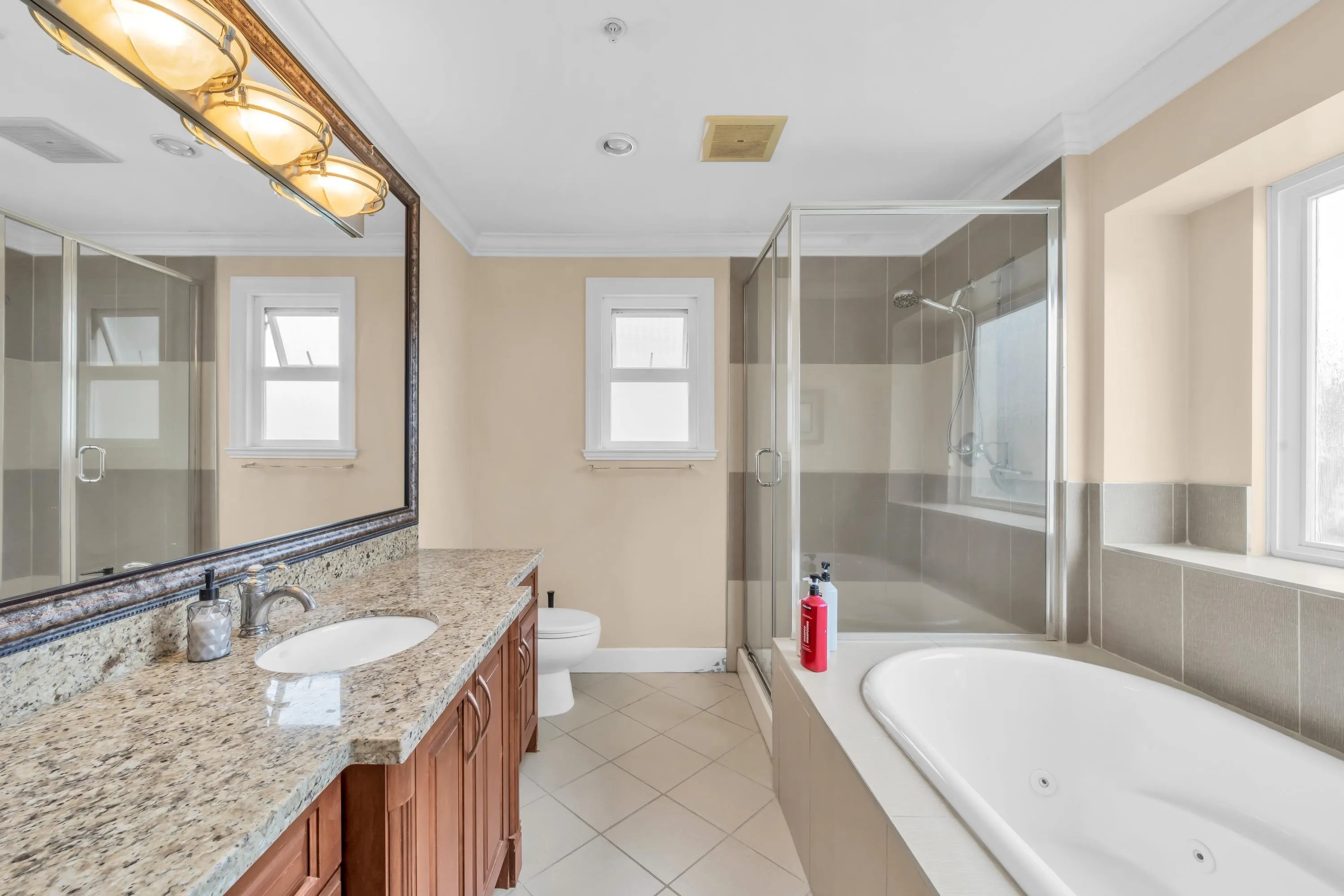 725 W 61st Avenue