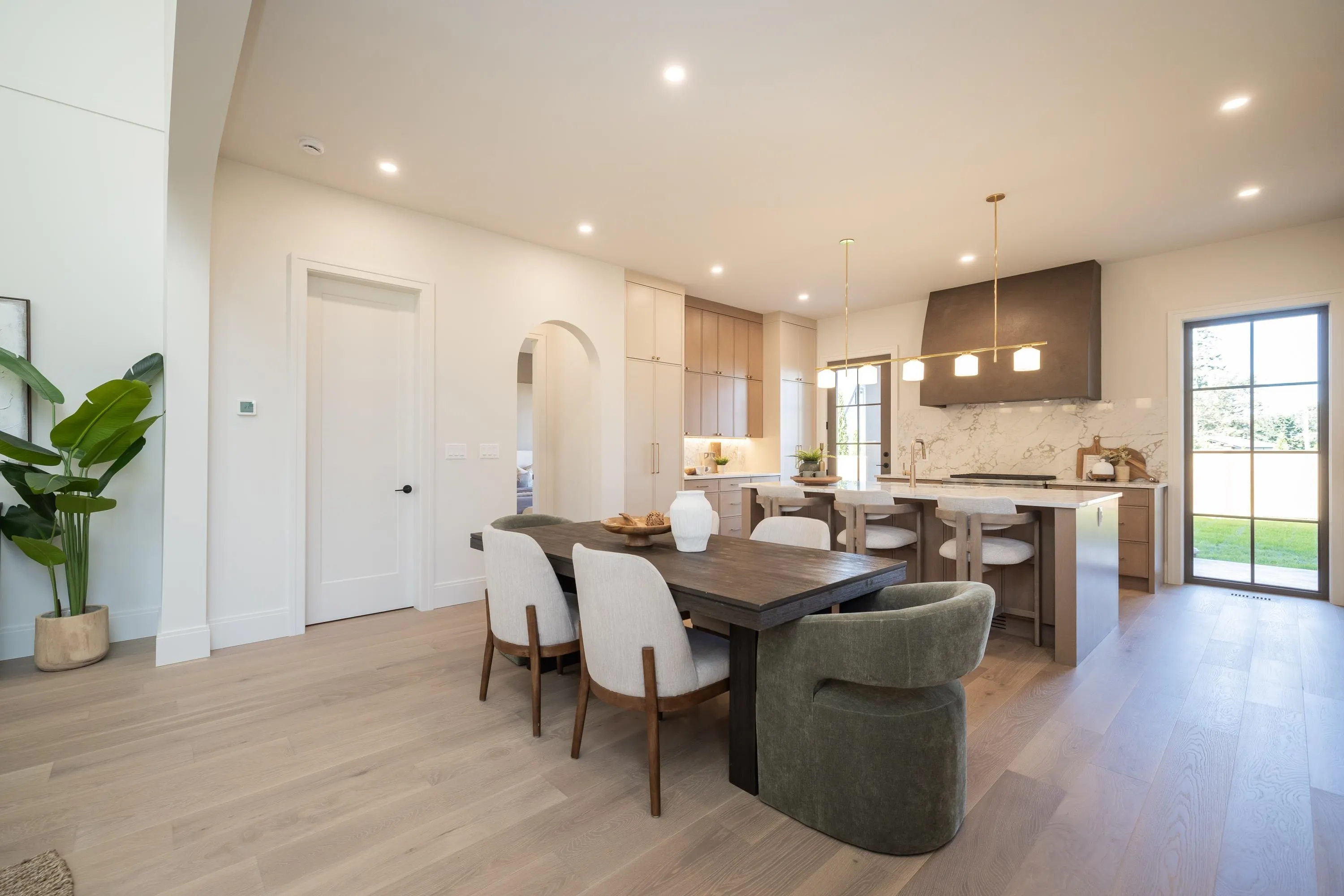 23787 40 Avenue #2