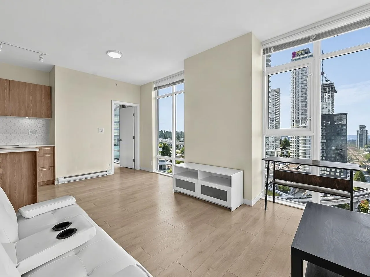 691 North Road #1202