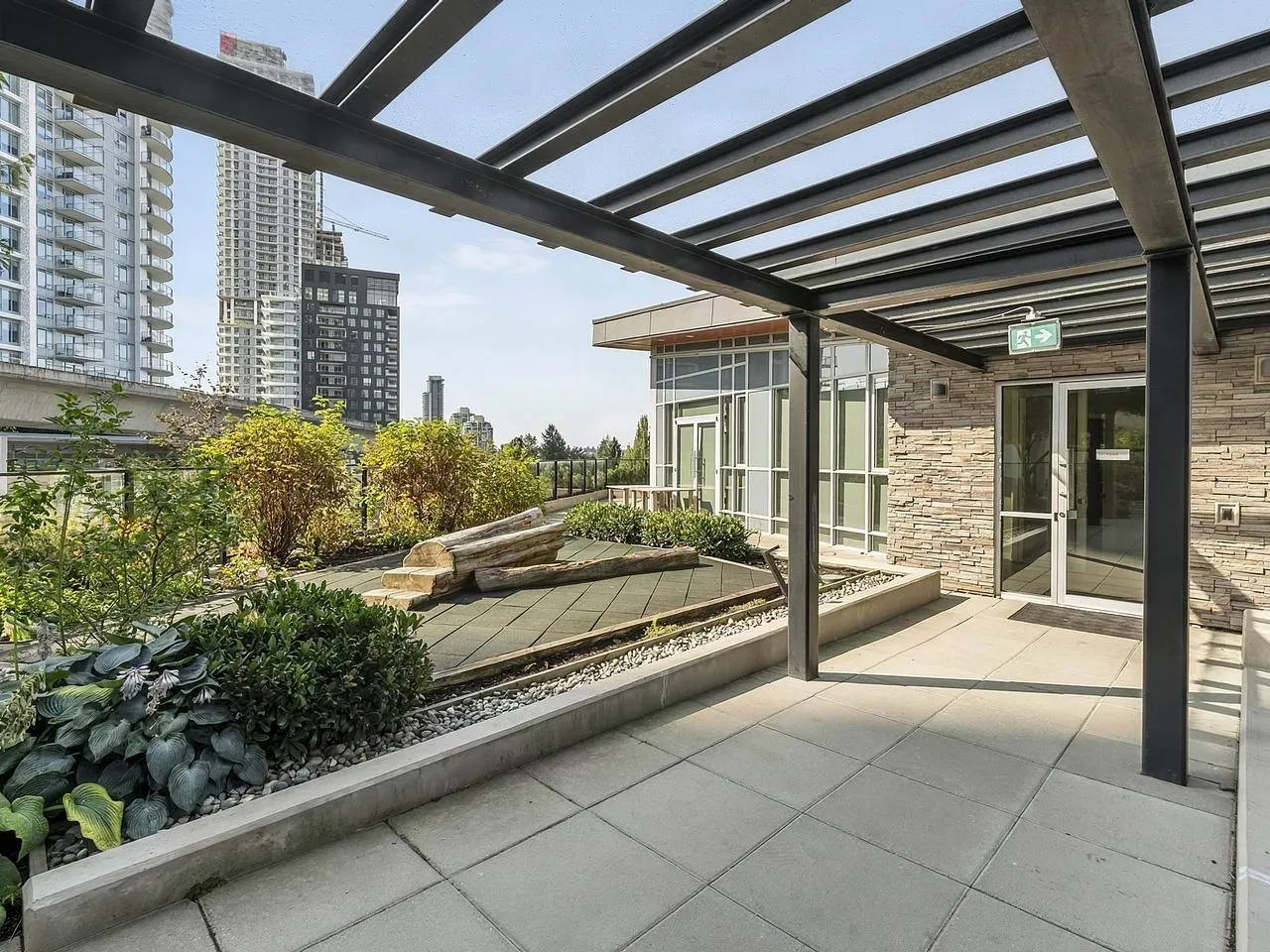 691 North Road #1202