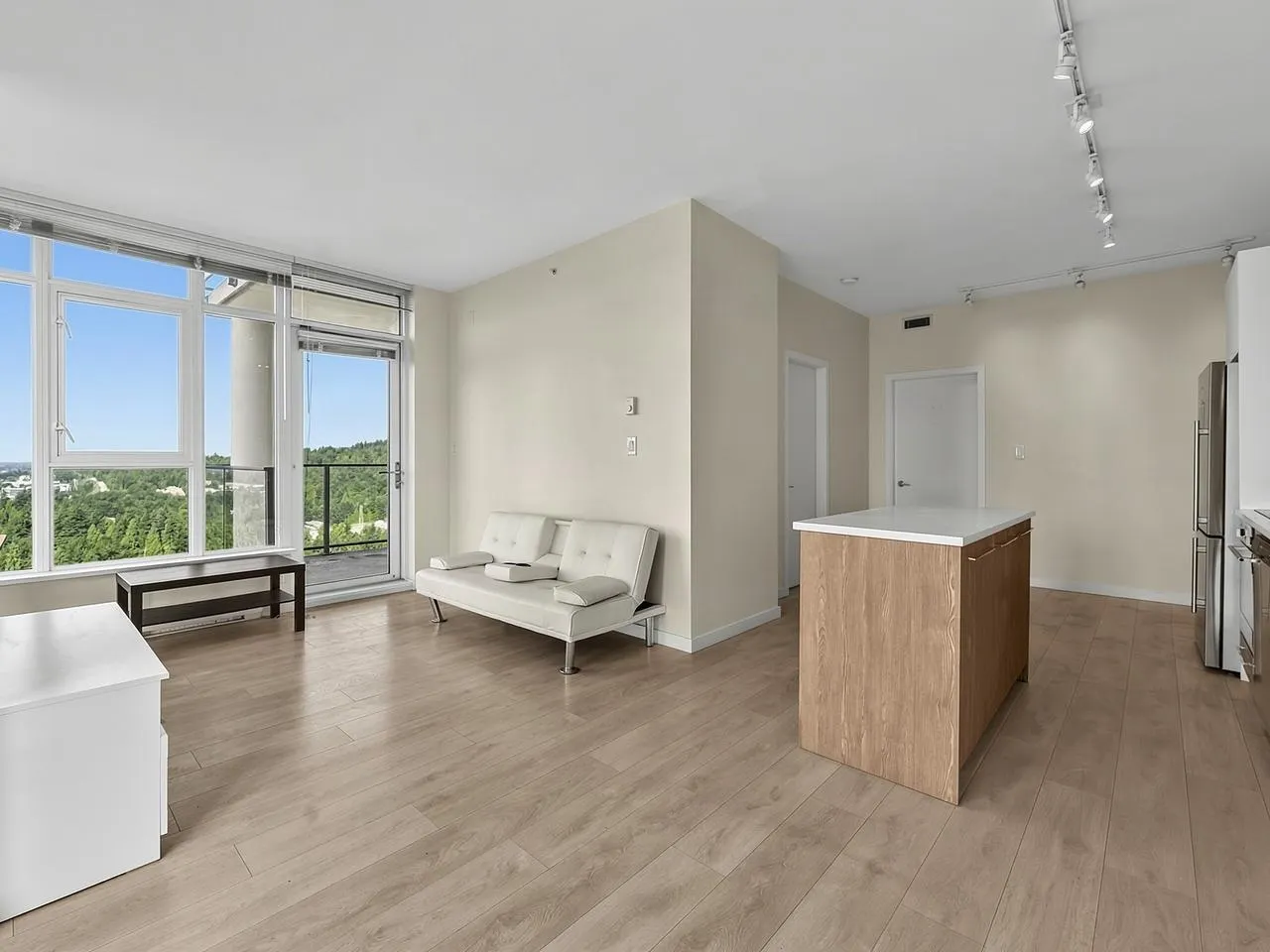 691 North Road #1202