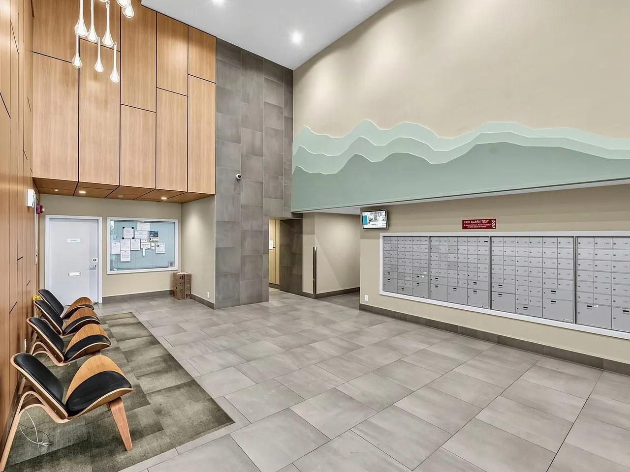 691 North Road #1202