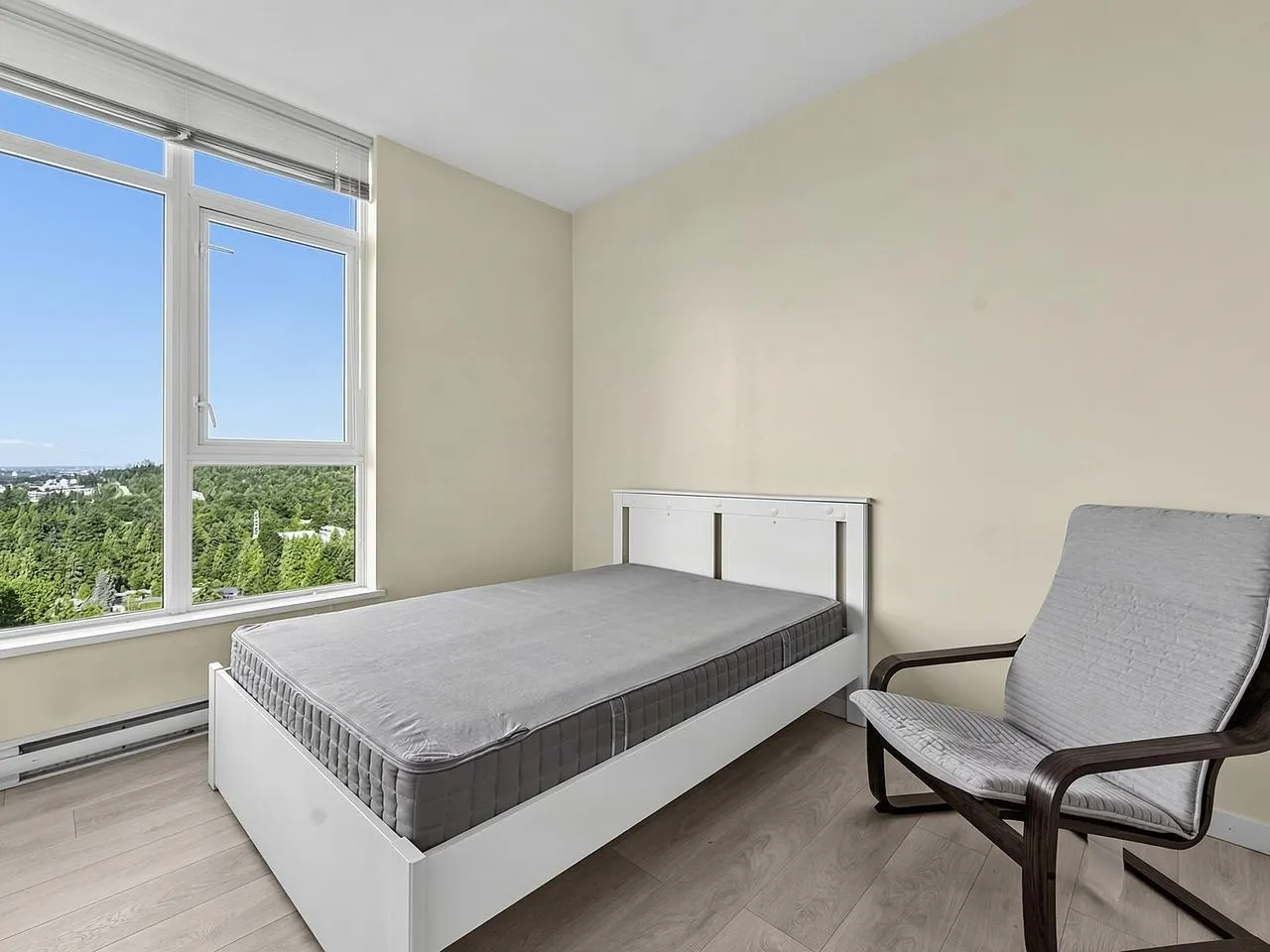 691 North Road #1202