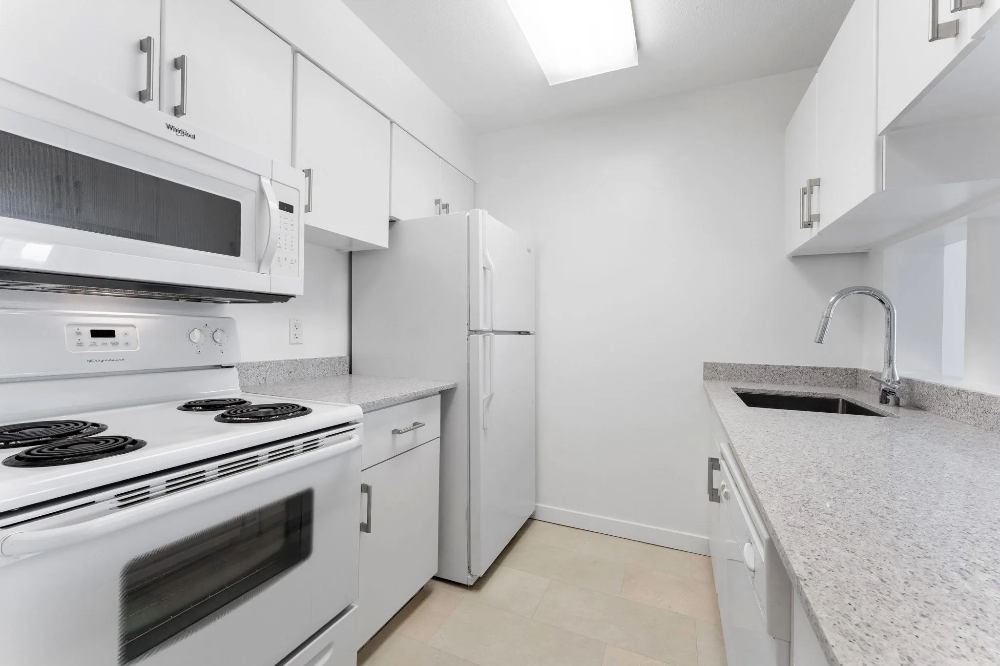 2008 Fullerton Avenue #802