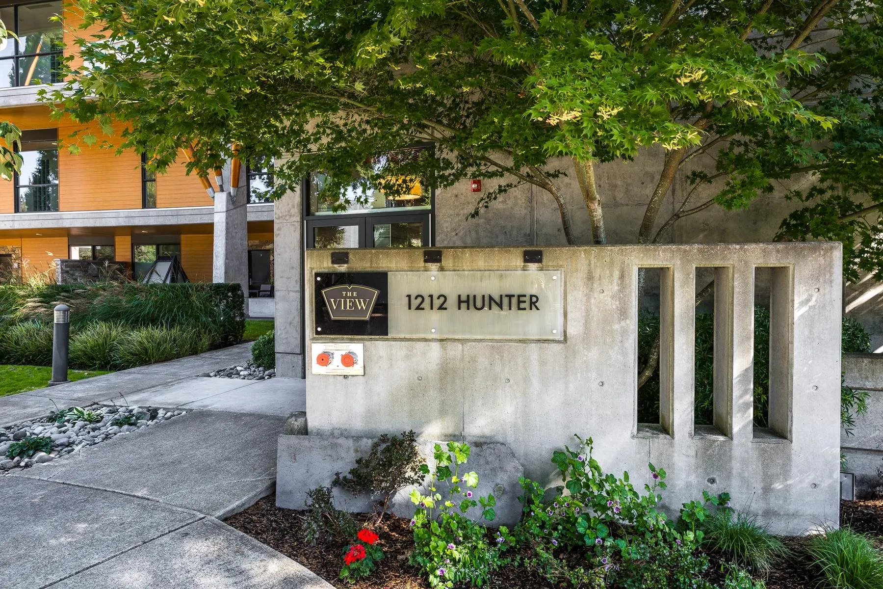 1212 Hunter Road #400