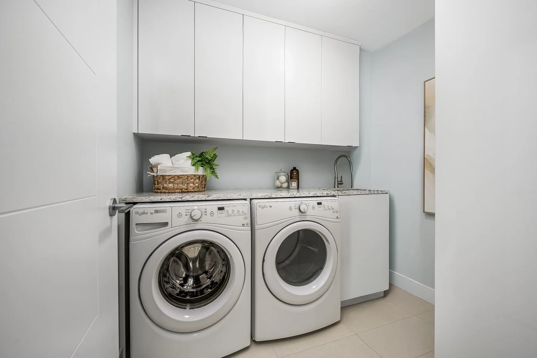 1212 Hunter Road #400